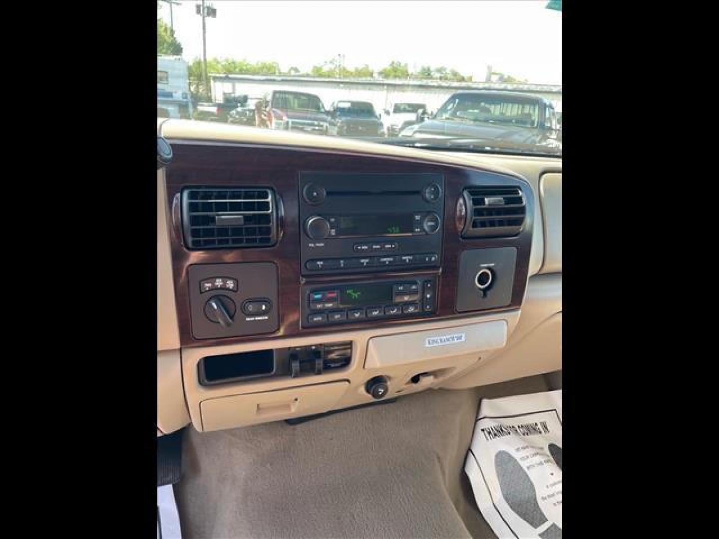2006 Dark Green Satin Clearcoat Metallic Ford F-350 Super Duty King Ranch (1FTWW31P56E) with an 0.0 8 Cylinder Direct Injection engine, 5-Speed Automatic transmission, located at 800 Riverside Ave, Roseville, CA, 95678, (916) 773-4549, 38.732265, -121.291039 - DIESEL CREW CAB 4X4 FX4 KING RANCH LOW MILES - Photo#11