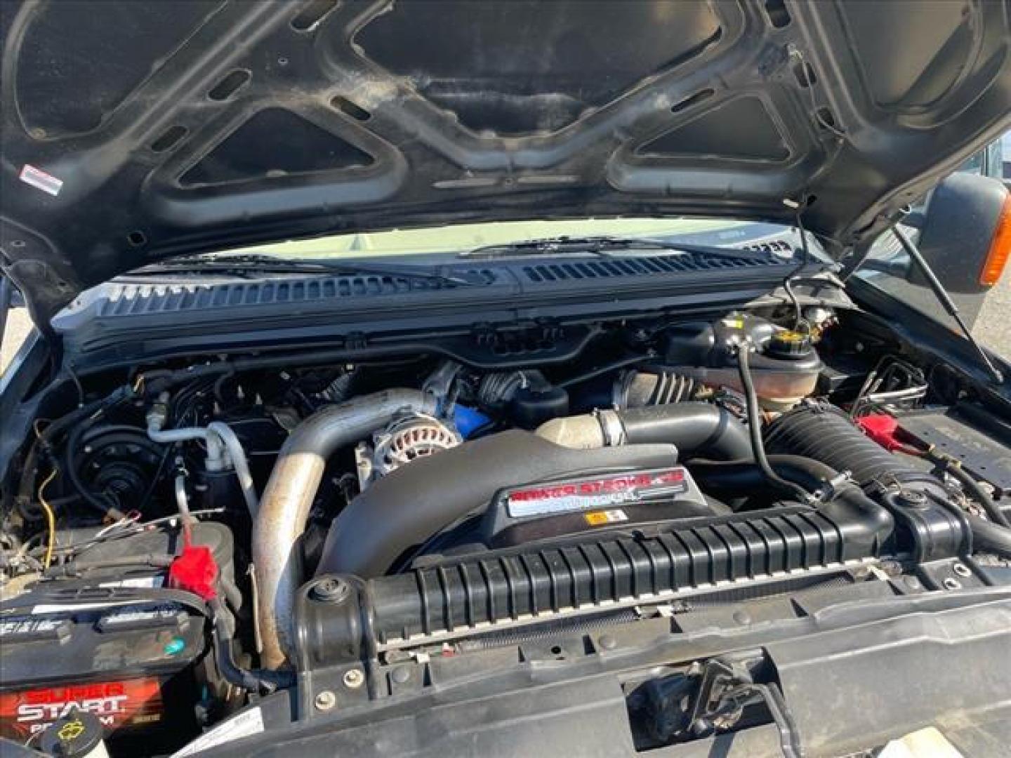 2006 Dark Green Satin Clearcoat Metallic Ford F-350 Super Duty King Ranch (1FTWW31P56E) with an 0.0 8 Cylinder Direct Injection engine, 5-Speed Automatic transmission, located at 800 Riverside Ave, Roseville, CA, 95678, (916) 773-4549, 38.732265, -121.291039 - DIESEL CREW CAB 4X4 FX4 KING RANCH LOW MILES - Photo#16
