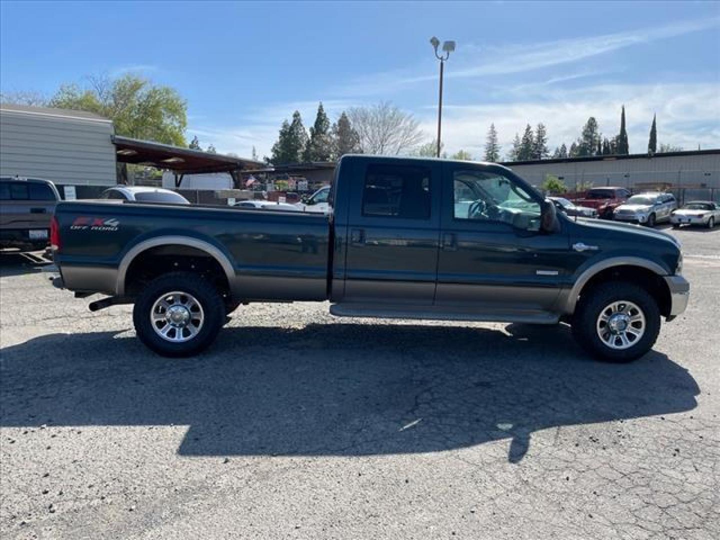 2006 Dark Green Satin Clearcoat Metallic Ford F-350 Super Duty King Ranch (1FTWW31P56E) with an 0.0 8 Cylinder Direct Injection engine, 5-Speed Automatic transmission, located at 800 Riverside Ave, Roseville, CA, 95678, (916) 773-4549, 38.732265, -121.291039 - DIESEL CREW CAB 4X4 FX4 KING RANCH LOW MILES - Photo#6