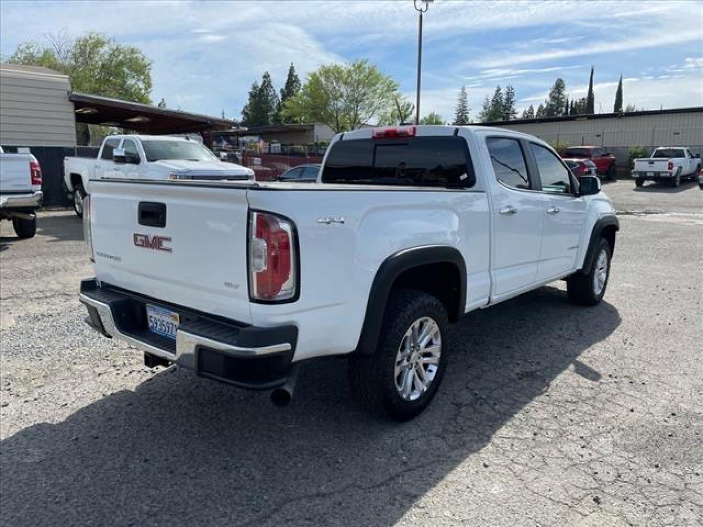 2016 Summit White GMC Canyon SLT (1GTP6DE17G1) with an 2.8L Duramax 2.8L Diesel Turbo I4 181hp 369ft. lbs. Common Rail Direct Injection engine, 6-Speed Shiftable Automatic transmission, located at 800 Riverside Ave, Roseville, CA, 95678, (916) 773-4549, 38.732265, -121.291039 - Photo#4