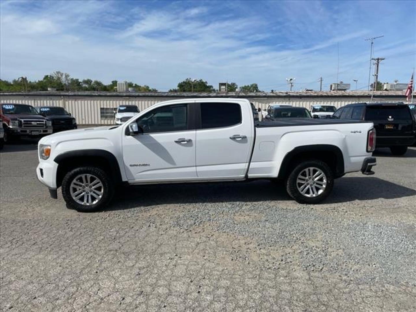 2016 Summit White GMC Canyon SLT (1GTP6DE17G1) with an 2.8L Duramax 2.8L Diesel Turbo I4 181hp 369ft. lbs. Common Rail Direct Injection engine, 6-Speed Shiftable Automatic transmission, located at 800 Riverside Ave, Roseville, CA, 95678, (916) 773-4549, 38.732265, -121.291039 - Photo#5