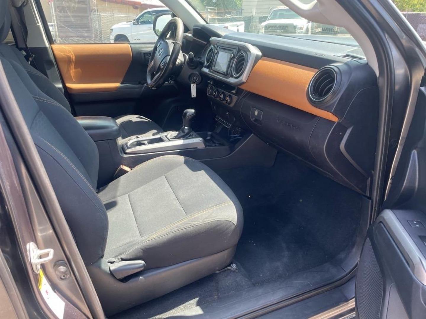 2017 Magnetic Gray Metallic Toyota Tacoma TRD Off-Road (3TMCZ5AN1HM) with an 3.5L 3.5L V6 278hp 265ft. lbs. Direct Injection engine, 6-Speed Shiftable Automatic transmission, located at 800 Riverside Ave, Roseville, CA, 95678, (916) 773-4549, 38.732265, -121.291039 - DOUBLE CAB TRD OFF ROAD 4X4 - Photo#12