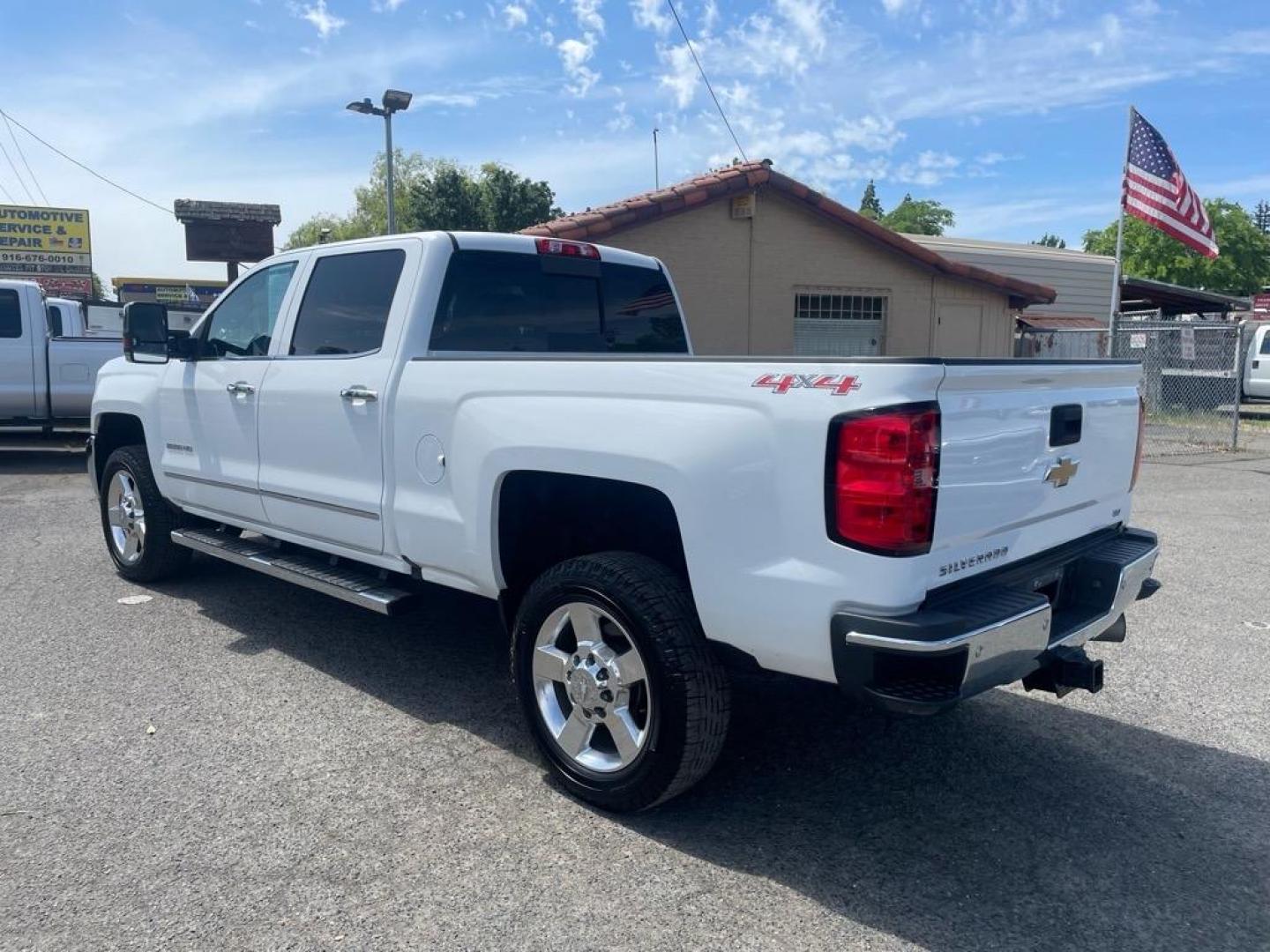2016 Summit White Chevrolet Silverado 2500HD LTZ (1GC1KWE80GF) with an 6.6L Duramax 6.6L Diesel Turbo V8 397hp 765ft. lbs. Common Rail Direct Injection engine, Allison 1000 6-Speed Shiftable Automatic transmission, located at 800 Riverside Ave, Roseville, CA, 95678, (916) 773-4549, 38.732265, -121.291039 - DURAMAX DIESEL CREW CAB 4X4 LTZ LOW MILES MOON ROOF ALLISON TRANSMISSION ONE OWNER - Photo#3