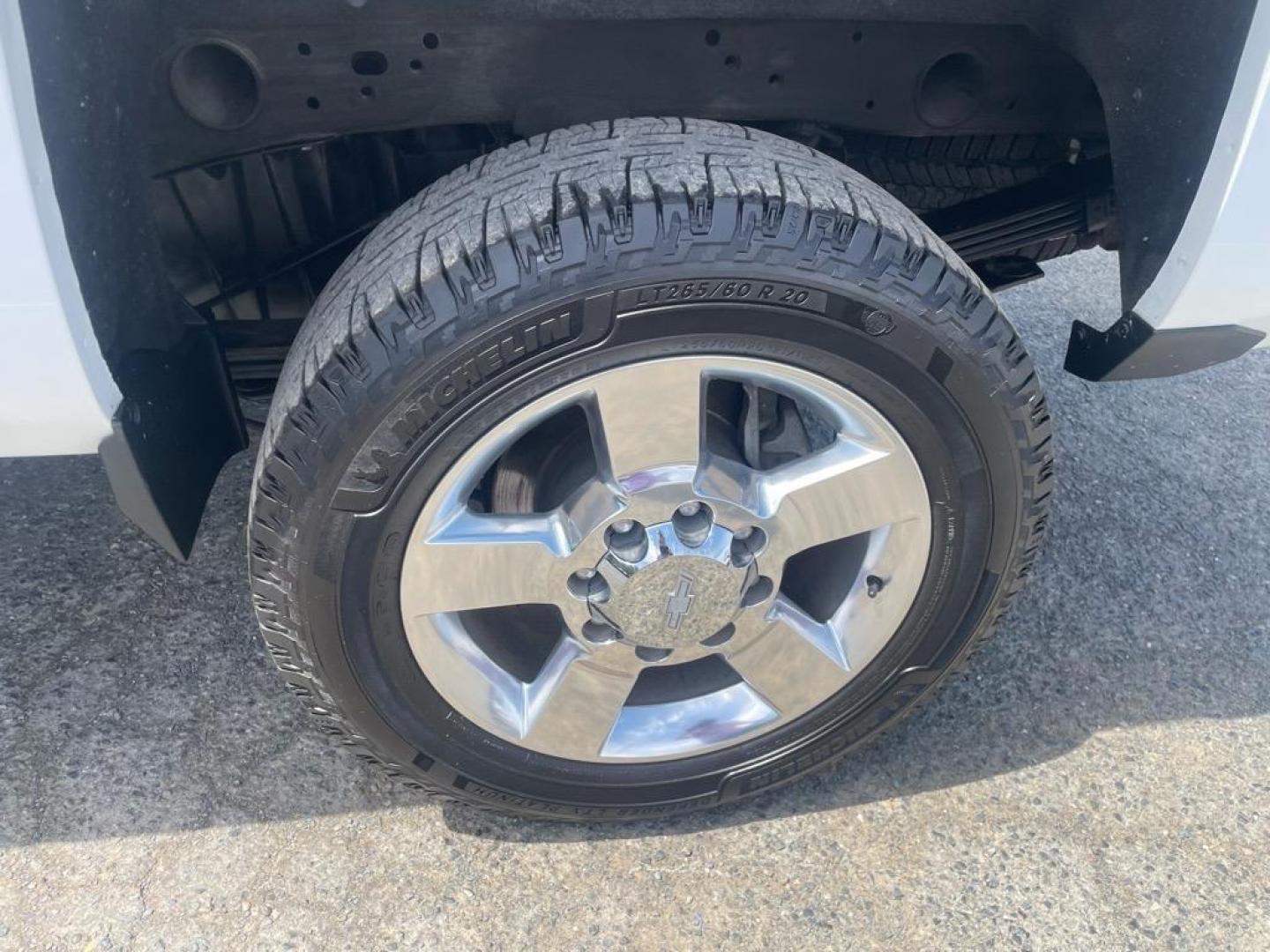 2016 Summit White Chevrolet Silverado 2500HD LTZ (1GC1KWE80GF) with an 6.6L Duramax 6.6L Diesel Turbo V8 397hp 765ft. lbs. Common Rail Direct Injection engine, Allison 1000 6-Speed Shiftable Automatic transmission, located at 800 Riverside Ave, Roseville, CA, 95678, (916) 773-4549, 38.732265, -121.291039 - DURAMAX DIESEL CREW CAB 4X4 LTZ LOW MILES MOON ROOF ALLISON TRANSMISSION ONE OWNER - Photo#7