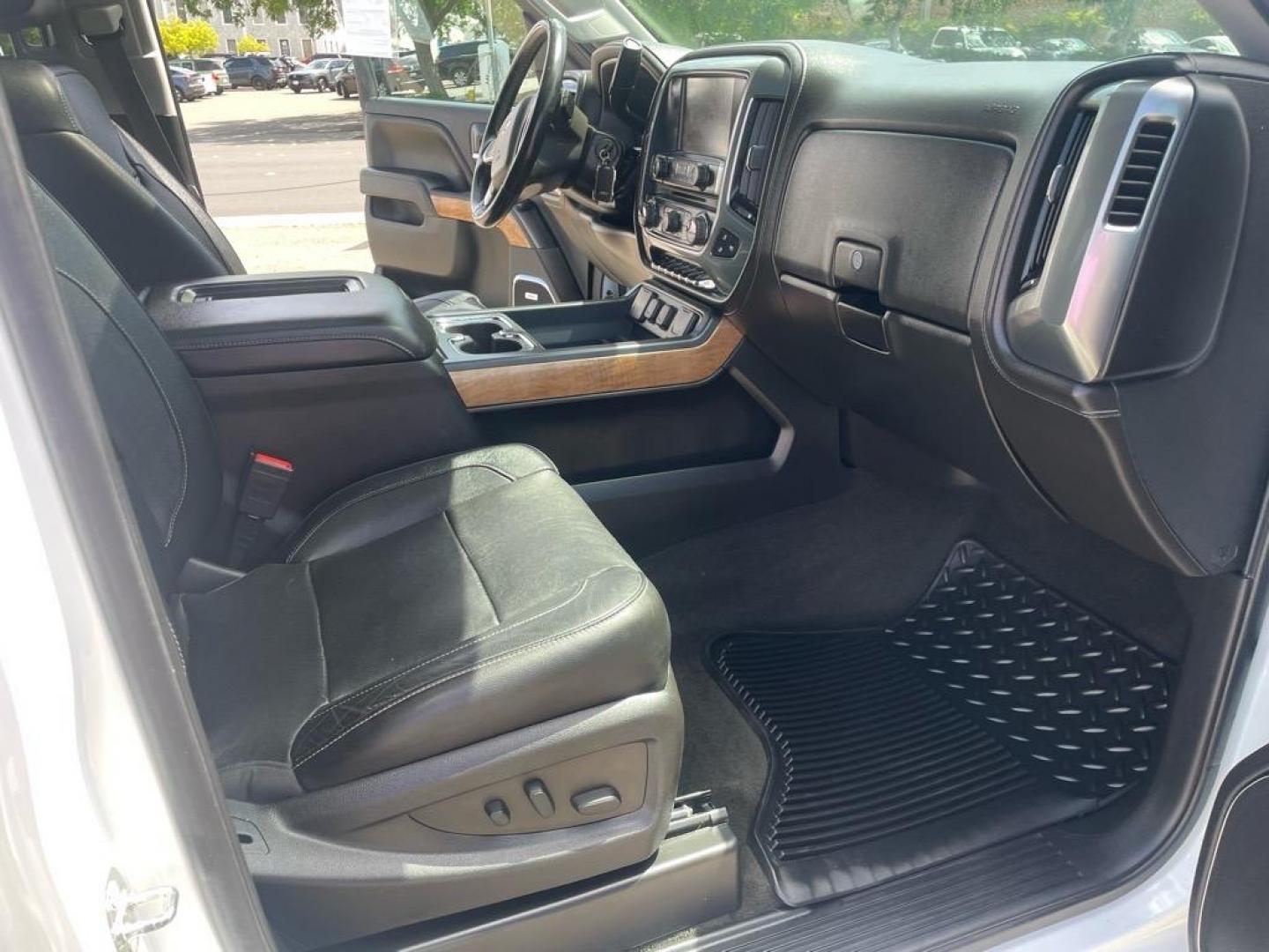 2016 Summit White Chevrolet Silverado 2500HD LTZ (1GC1KWE80GF) with an 6.6L Duramax 6.6L Diesel Turbo V8 397hp 765ft. lbs. Common Rail Direct Injection engine, Allison 1000 6-Speed Shiftable Automatic transmission, located at 800 Riverside Ave, Roseville, CA, 95678, (916) 773-4549, 38.732265, -121.291039 - DURAMAX DIESEL CREW CAB 4X4 LTZ LOW MILES MOON ROOF ALLISON TRANSMISSION ONE OWNER - Photo#14