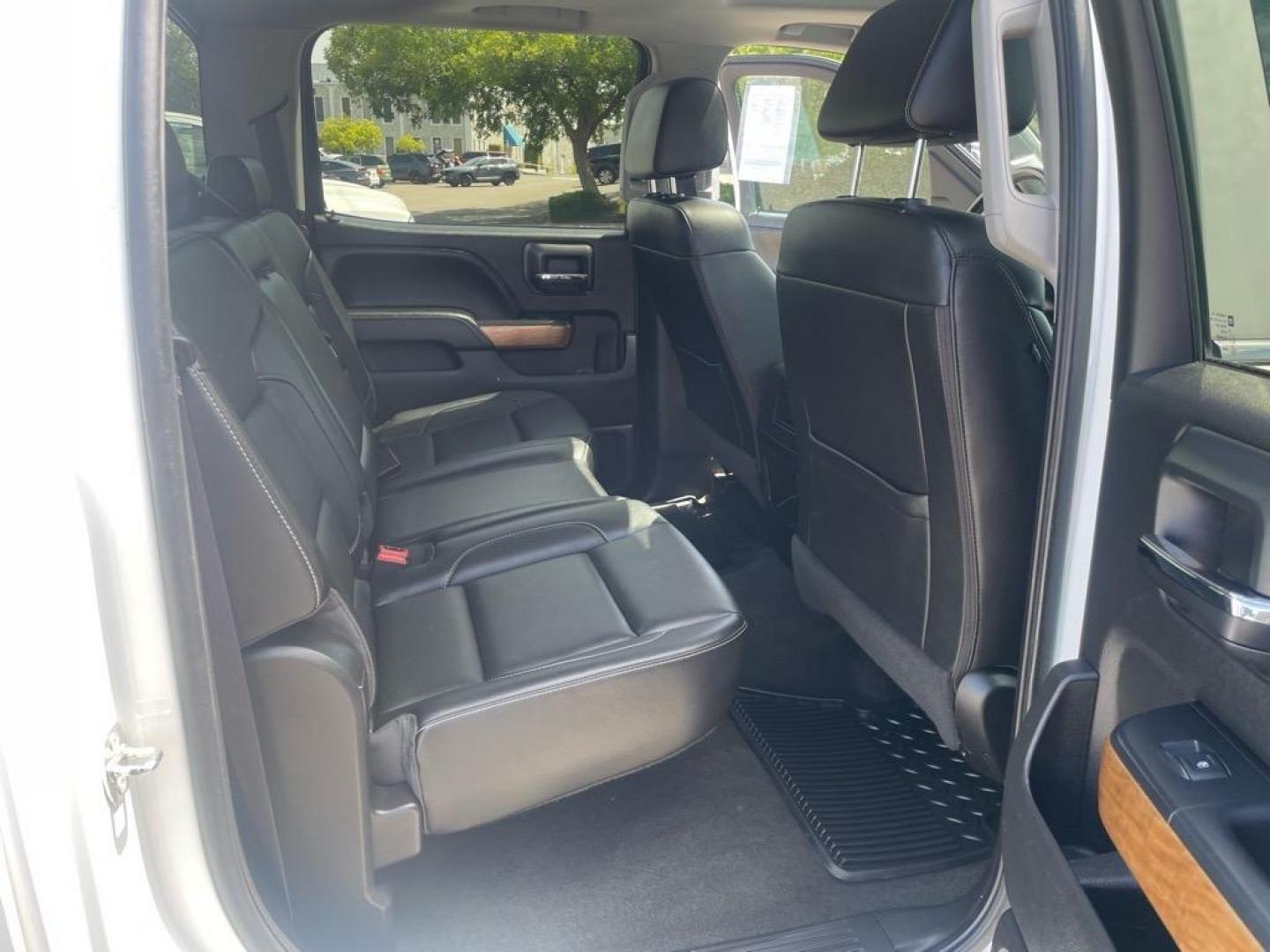 2016 Summit White Chevrolet Silverado 2500HD LTZ (1GC1KWE80GF) with an 6.6L Duramax 6.6L Diesel Turbo V8 397hp 765ft. lbs. Common Rail Direct Injection engine, Allison 1000 6-Speed Shiftable Automatic transmission, located at 800 Riverside Ave, Roseville, CA, 95678, (916) 773-4549, 38.732265, -121.291039 - DURAMAX DIESEL CREW CAB 4X4 LTZ LOW MILES MOON ROOF ALLISON TRANSMISSION ONE OWNER - Photo#15