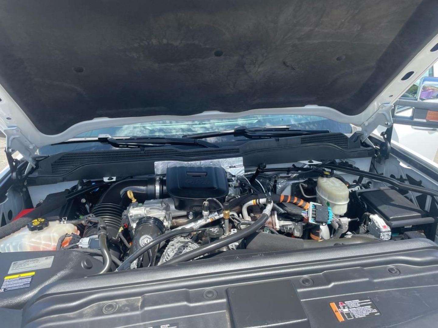 2016 Summit White Chevrolet Silverado 2500HD LTZ (1GC1KWE80GF) with an 6.6L Duramax 6.6L Diesel Turbo V8 397hp 765ft. lbs. Common Rail Direct Injection engine, Allison 1000 6-Speed Shiftable Automatic transmission, located at 800 Riverside Ave, Roseville, CA, 95678, (916) 773-4549, 38.732265, -121.291039 - DURAMAX DIESEL CREW CAB 4X4 LTZ LOW MILES MOON ROOF ALLISON TRANSMISSION ONE OWNER - Photo#16