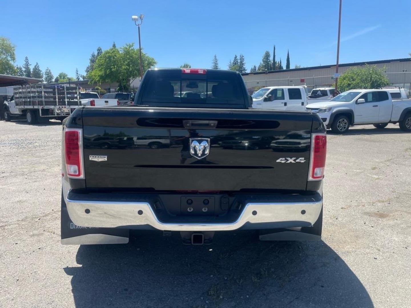 2015 Black Forest Green Pearl Coat/Bright Silver Metall RAM 3500 Laramie (3C63RRJL4FG) with an 6.7L Cummins 6.7L Diesel Turbo I6 350hp 660ft. lbs. Common Rail Direct Injection engine, Automatic transmission, located at 800 Riverside Ave, Roseville, CA, 95678, (916) 773-4549, 38.732265, -121.291039 - CUMMINS DIESEL CREW CAB DUALLY 4X4 LARAMIE - Photo#9