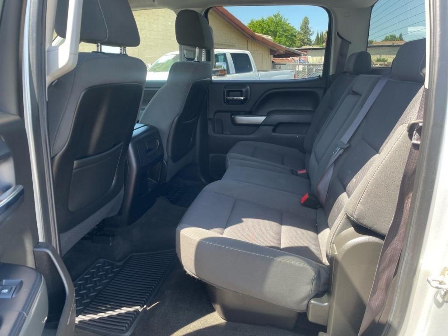 2015 Silver Ice Metallic Chevrolet Silverado 2500HD LT (1GC1KVE87FF) with an 6.6L Duramax 6.6L Diesel Turbo V8 397hp 765ft. lbs. Common Rail Direct Injection engine, Allison 1000 6-Speed Shiftable Automatic transmission, located at 800 Riverside Ave, Roseville, CA, 95678, (916) 773-4549, 38.732265, -121.291039 - DURAMAX DIESEL CREW CAB 4X4 LT ALLISON TRANSMISSION ONE OWNER CLEAN CARFAX - Photo#11