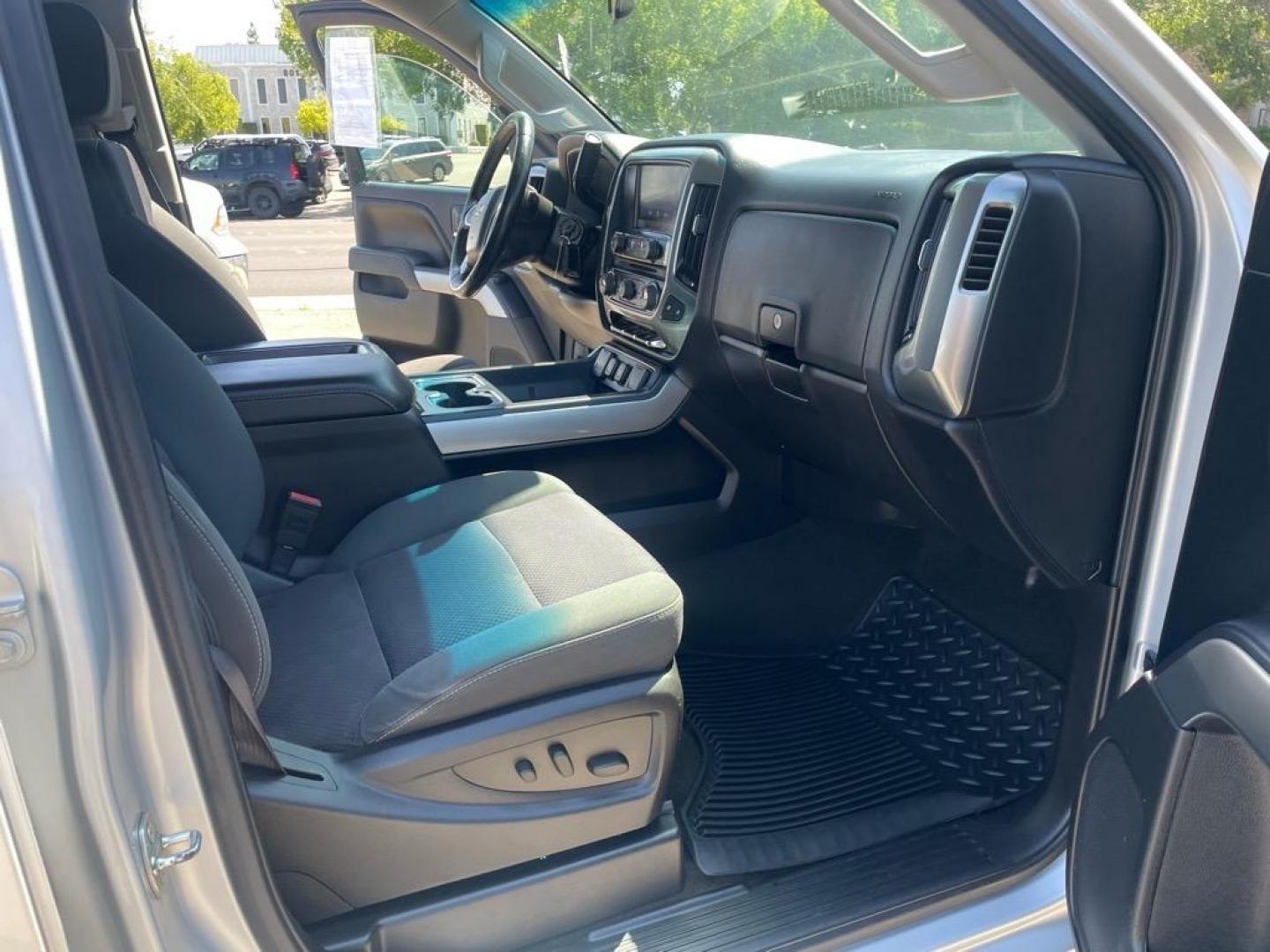 2015 Silver Ice Metallic Chevrolet Silverado 2500HD LT (1GC1KVE87FF) with an 6.6L Duramax 6.6L Diesel Turbo V8 397hp 765ft. lbs. Common Rail Direct Injection engine, Allison 1000 6-Speed Shiftable Automatic transmission, located at 800 Riverside Ave, Roseville, CA, 95678, (916) 773-4549, 38.732265, -121.291039 - DURAMAX DIESEL CREW CAB 4X4 LT ALLISON TRANSMISSION ONE OWNER CLEAN CARFAX - Photo#12