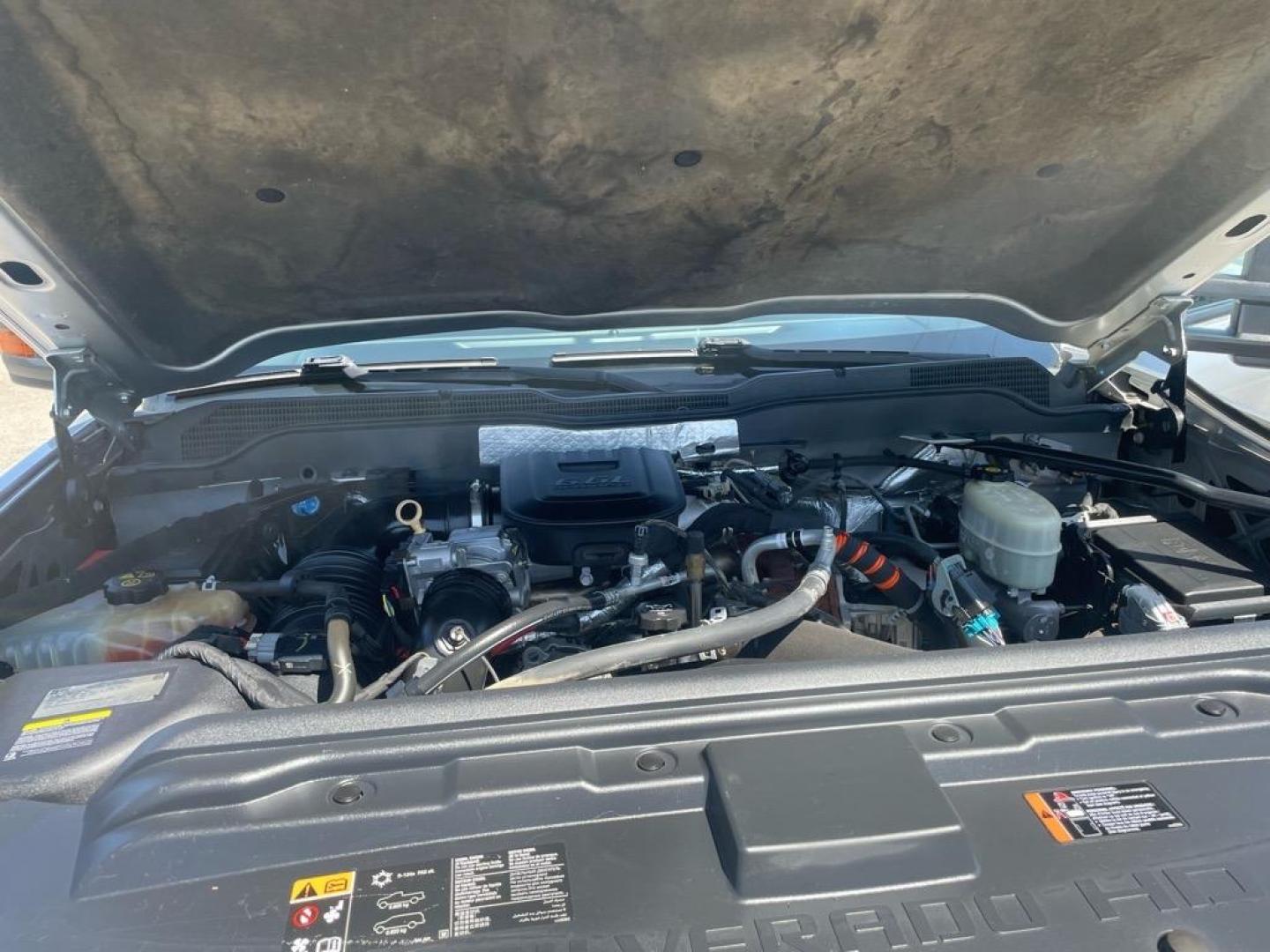 2015 Silver Ice Metallic Chevrolet Silverado 2500HD LT (1GC1KVE87FF) with an 6.6L Duramax 6.6L Diesel Turbo V8 397hp 765ft. lbs. Common Rail Direct Injection engine, Allison 1000 6-Speed Shiftable Automatic transmission, located at 800 Riverside Ave, Roseville, CA, 95678, (916) 773-4549, 38.732265, -121.291039 - DURAMAX DIESEL CREW CAB 4X4 LT ALLISON TRANSMISSION ONE OWNER CLEAN CARFAX - Photo#15