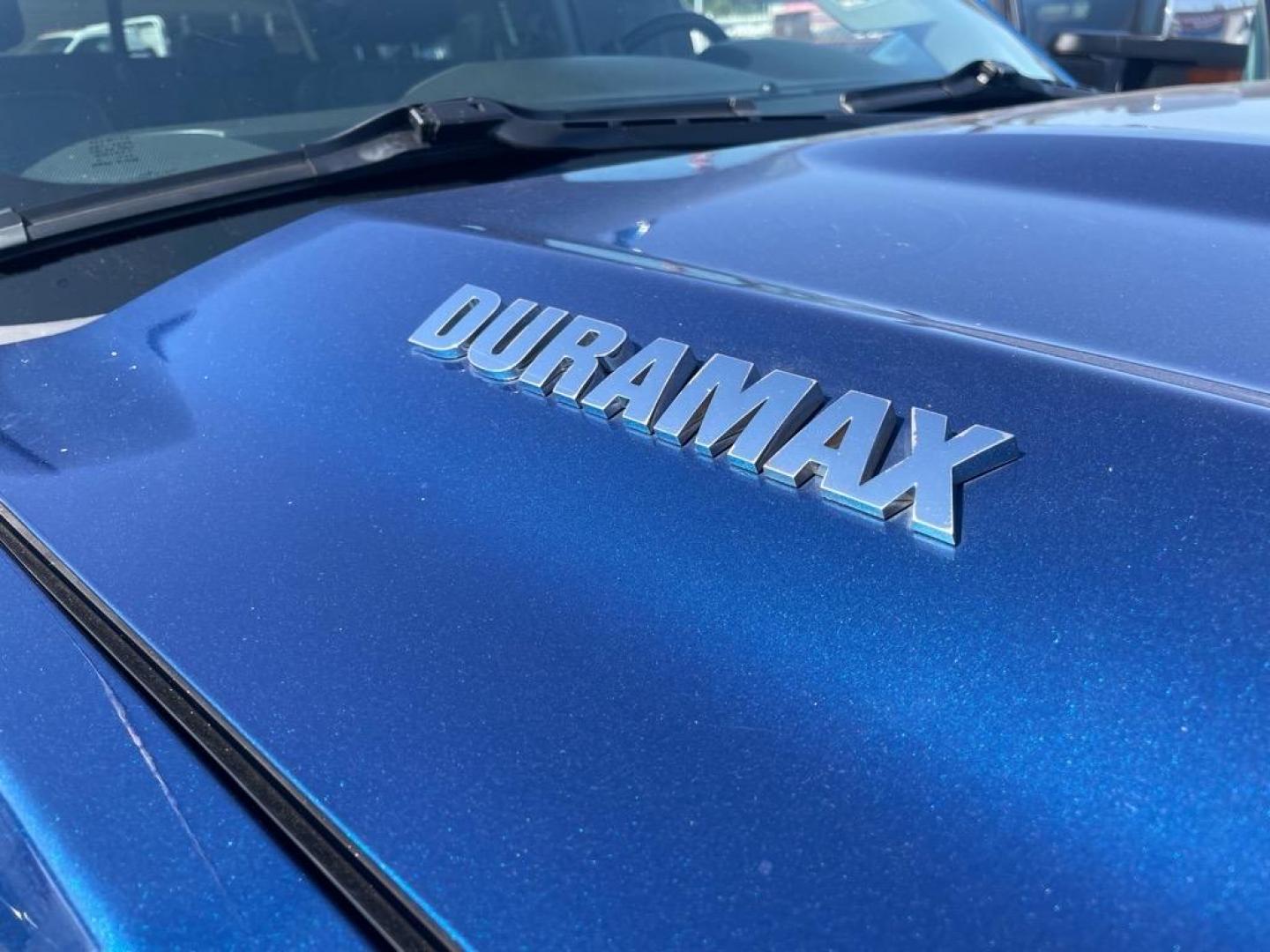 2019 Deep Ocean Blue Metallic Chevrolet Silverado 2500HD High Country (1GC1KUEY9KF) with an 6.6L Duramax 6.6L Biodiesel Turbo V8 445hp 910ft. lbs. Common Rail Direct Injection engine, Allison 1000 6-Speed Shiftable Automatic transmission, located at 800 Riverside Ave, Roseville, CA, 95678, (916) 773-4549, 38.732265, -121.291039 - DURAMAX DIESEL CREW CAB 4X4 HIGH COUNTRY ALLISON TRANSMISSION ONE OWNER - Photo#2