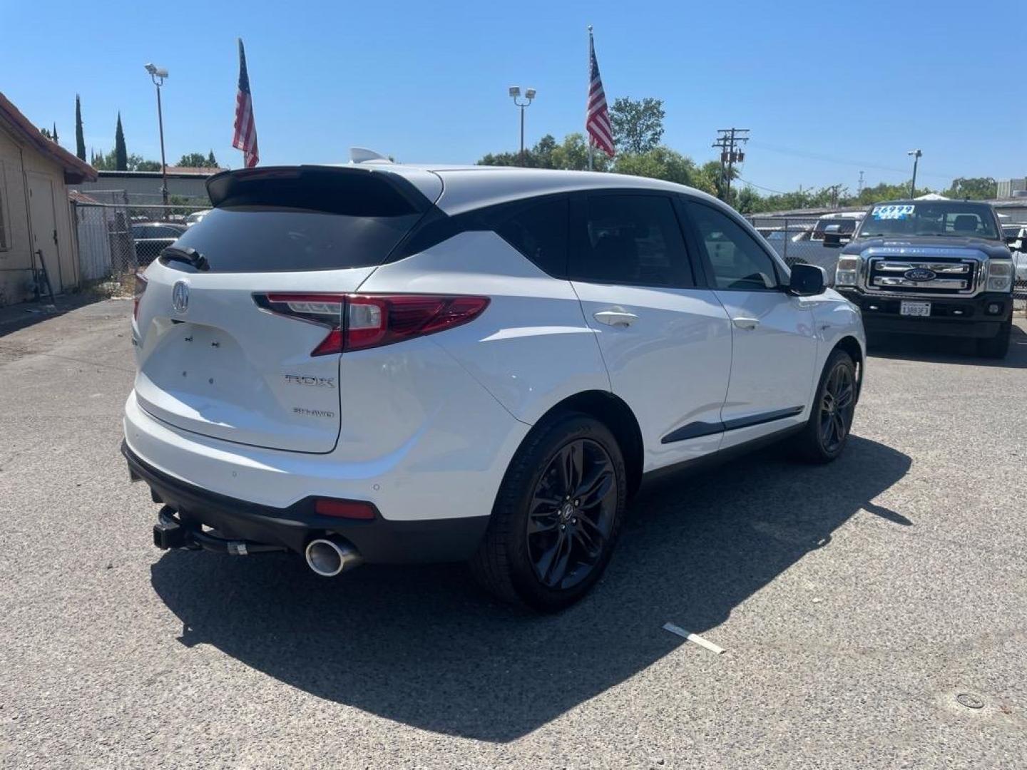 2020 Platinum White Pearl Acura RDX SH-AWD w/A-SPEC (5J8TC2H68LL) with an 2.0L 2.0L Turbo I4 272hp 280ft. lbs. Direct Injection engine, 10-Speed Shiftable Automatic transmission, located at 800 Riverside Ave, Roseville, CA, 95678, (916) 773-4549, 38.732265, -121.291039 - AWD CLEAN CARFAX - Photo#3
