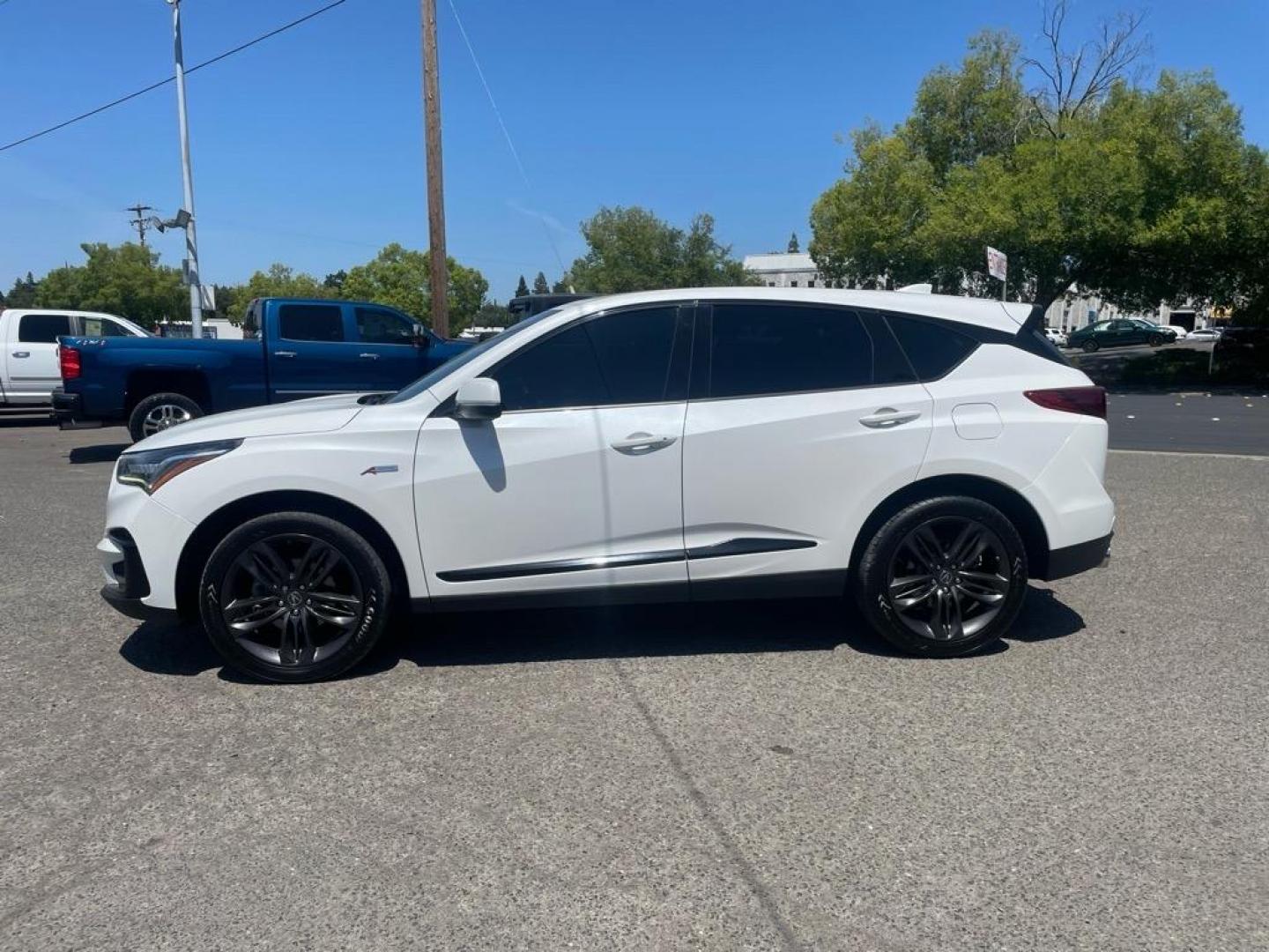 2020 Platinum White Pearl Acura RDX SH-AWD w/A-SPEC (5J8TC2H68LL) with an 2.0L 2.0L Turbo I4 272hp 280ft. lbs. Direct Injection engine, 10-Speed Shiftable Automatic transmission, located at 800 Riverside Ave, Roseville, CA, 95678, (916) 773-4549, 38.732265, -121.291039 - AWD CLEAN CARFAX - Photo#4