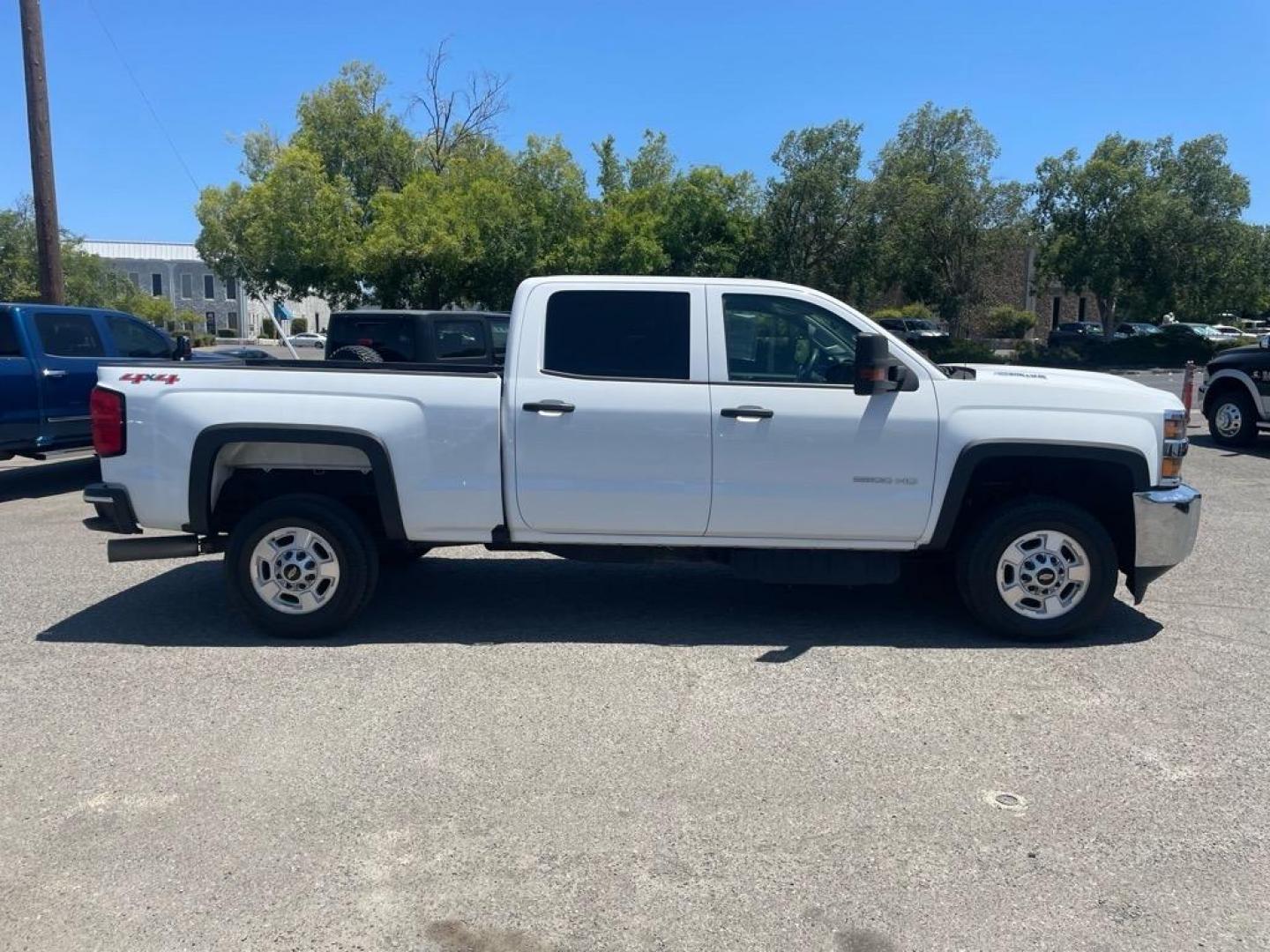 2017 Summit White Chevrolet Silverado 2500HD Work Truck (1GC1KUEYXHF) with an 6.6L Duramax 6.6L Biodiesel Turbo V8 445hp 910ft. lbs. Common Rail Direct Injection engine, Allison 1000 6-Speed Shiftable Automatic transmission, located at 800 Riverside Ave, Roseville, CA, 95678, (916) 773-4549, 38.732265, -121.291039 - Photo#6