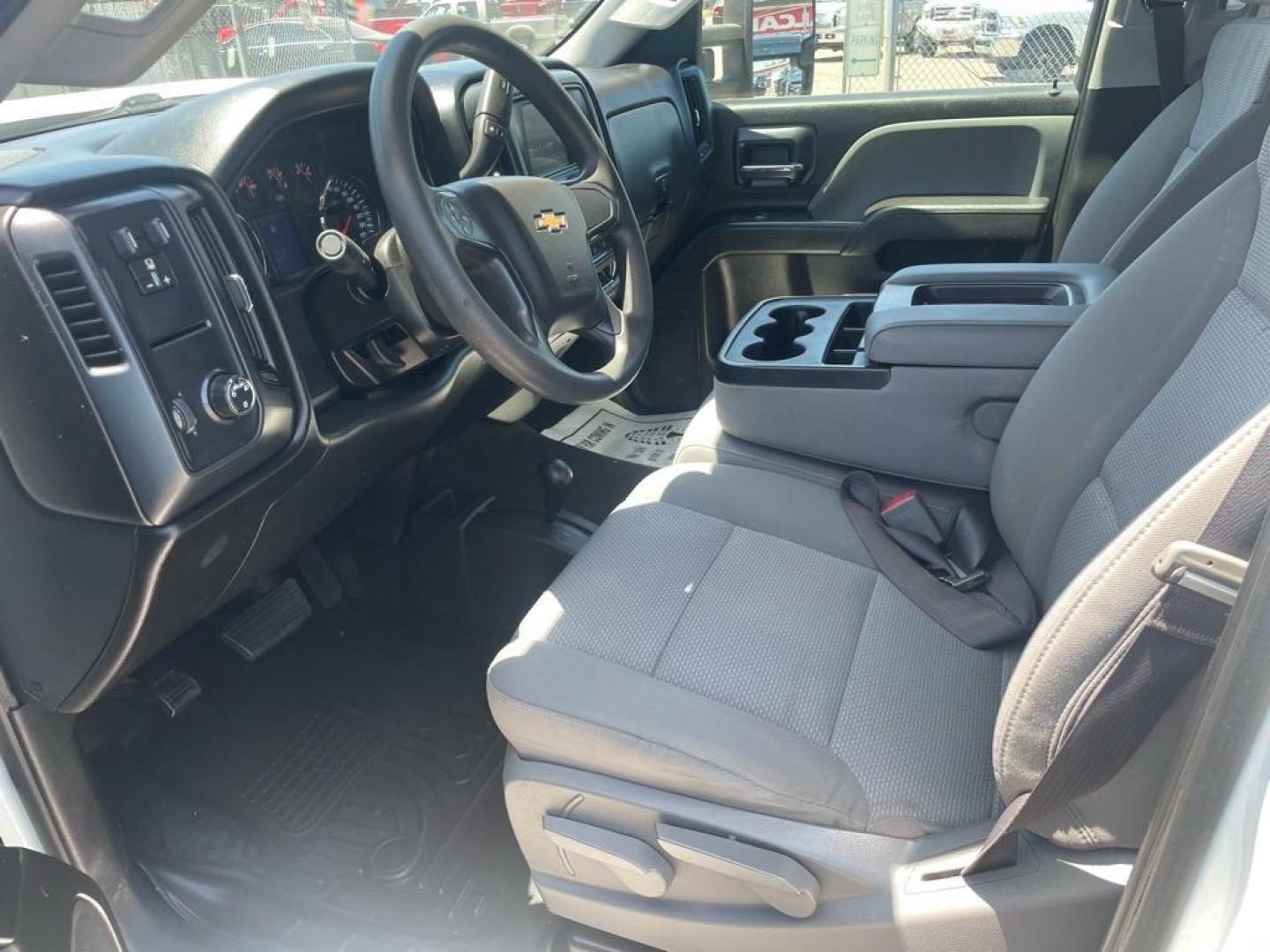 2017 Summit White Chevrolet Silverado 2500HD Work Truck (1GC1KUEYXHF) with an 6.6L Duramax 6.6L Biodiesel Turbo V8 445hp 910ft. lbs. Common Rail Direct Injection engine, Allison 1000 6-Speed Shiftable Automatic transmission, located at 800 Riverside Ave, Roseville, CA, 95678, (916) 773-4549, 38.732265, -121.291039 - Photo#10
