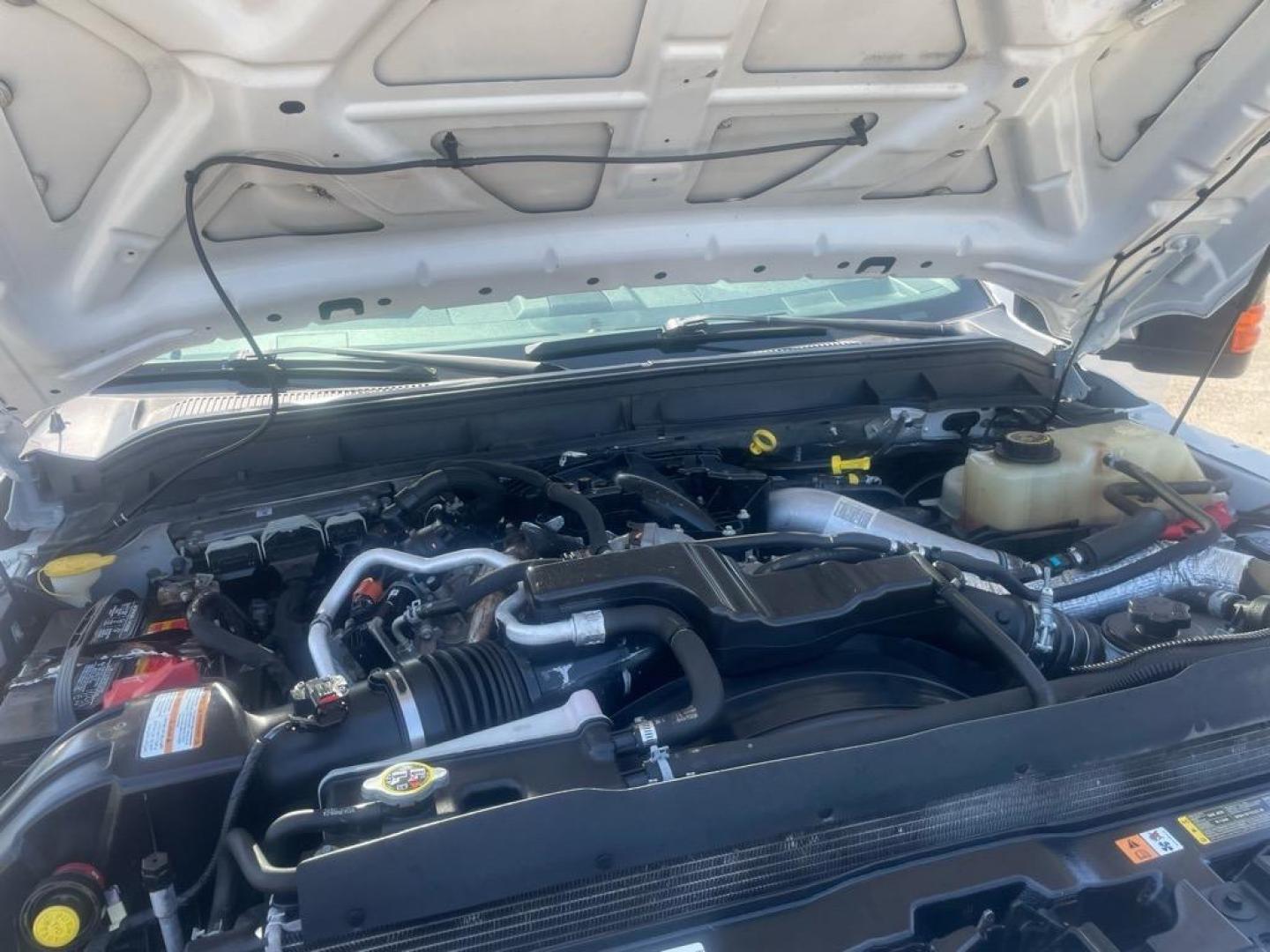2016 Oxford White Ford F-250 Super Duty Lariat (1FT7W2BT4GE) with an 6.7L Power Stroke 6.7L Biodiesel Turbo V8 440hp 860ft. lbs. Common Rail Direct Injection engine, 6-Speed Shiftable Automatic transmission, located at 800 Riverside Ave, Roseville, CA, 95678, (916) 773-4549, 38.732265, -121.291039 - DIESEL CREW CAB 4X4 LARIAT MOON ROOF ONE OWNER SERVICE RECORDS ON CLEAN CARFAX - Photo#14