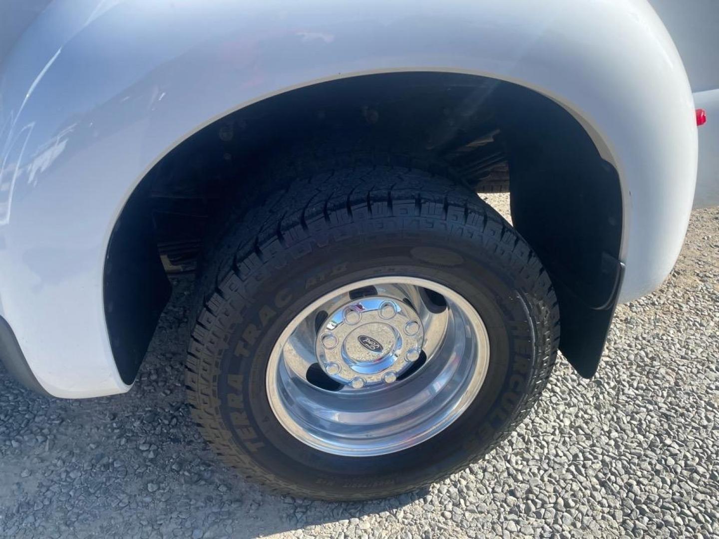 2014 Oxford White Ford F-350 Super Duty Lariat (1FT8W3CT8EE) with an 6.7L Power Stroke 6.7L Biodiesel Turbo V8 400hp 800ft. lbs. Common Rail Direct Injection engine, 6-Speed Shiftable Automatic transmission, located at 800 Riverside Ave, Roseville, CA, 95678, (916) 773-4549, 38.732265, -121.291039 - DIESEL CREW CAB DUALLY LARIAT SERVICE RECORDS ON CLEAN CARFAX - Photo#6