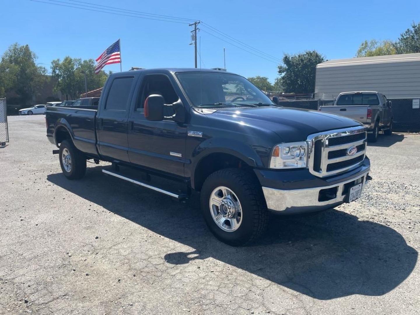 2005 True Blue Clearcoat Metallic Ford F-350 Super Duty Lariat (1FTWW31P25E) with an 6.0L Power Stroke 6.0L Diesel Turbo V8 325hp 560ft. lbs. Direct Injection engine, 5-Speed Automatic transmission, located at 800 Riverside Ave, Roseville, CA, 95678, (916) 773-4549, 38.732265, -121.291039 - DIESEL CREW CAB 4X4 LARIAT LOW MILES BULLET PROOF EGR AND OIL COOLER MOON ROOF CLEAN CARFAX - Photo#1