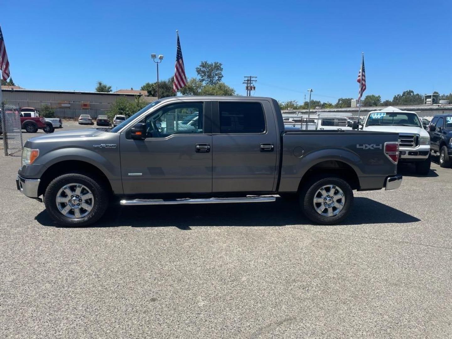 2013 Sterling Gray Metallic Ford F-150 XLT (1FTFW1ET6DK) with an 3.5L EcoBoost 3.5L Twin Turbo V6 365hp 420ft. lbs. Direct Injection engine, 6-Speed Automatic transmission, located at 800 Riverside Ave, Roseville, CA, 95678, (916) 773-4549, 38.732265, -121.291039 - 4X4 SUPERCREW XLT ECO BOOST LOW MILES SERVICE RECORDS - Photo#4