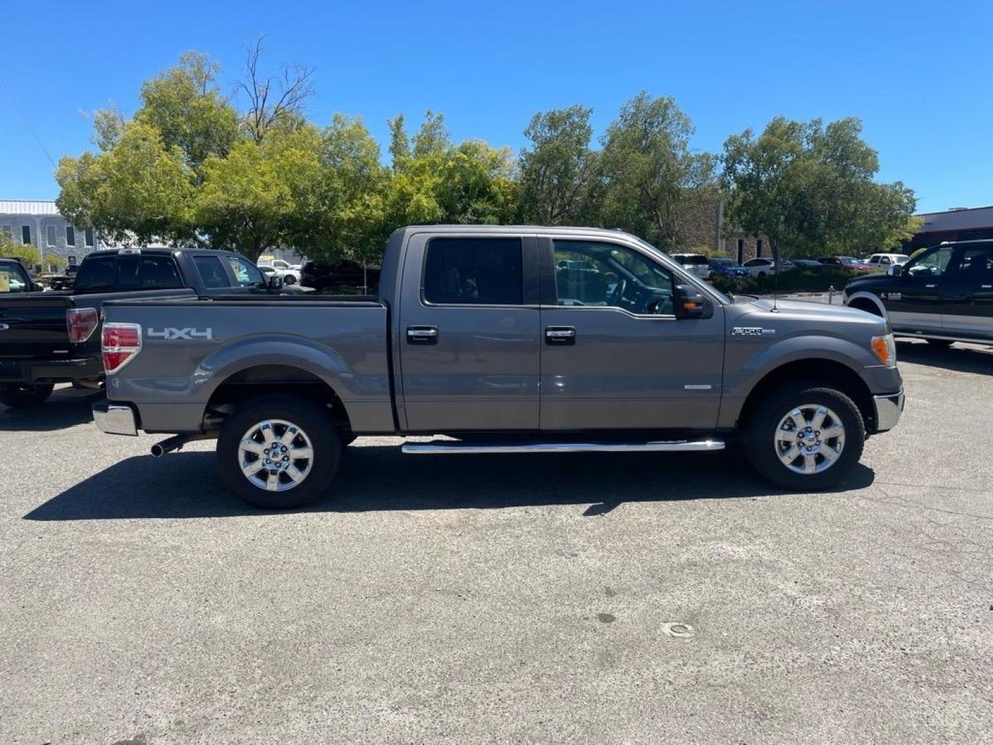 2013 Sterling Gray Metallic Ford F-150 XLT (1FTFW1ET6DK) with an 3.5L EcoBoost 3.5L Twin Turbo V6 365hp 420ft. lbs. Direct Injection engine, 6-Speed Automatic transmission, located at 800 Riverside Ave, Roseville, CA, 95678, (916) 773-4549, 38.732265, -121.291039 - 4X4 SUPERCREW XLT ECO BOOST LOW MILES SERVICE RECORDS - Photo#5