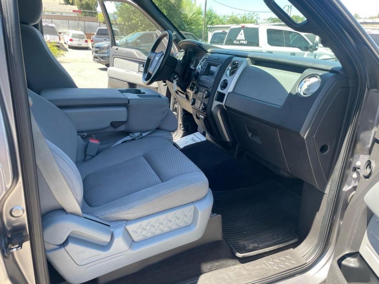 2013 Sterling Gray Metallic Ford F-150 XLT (1FTFW1ET6DK) with an 3.5L EcoBoost 3.5L Twin Turbo V6 365hp 420ft. lbs. Direct Injection engine, 6-Speed Automatic transmission, located at 800 Riverside Ave, Roseville, CA, 95678, (916) 773-4549, 38.732265, -121.291039 - 4X4 SUPERCREW XLT ECO BOOST LOW MILES SERVICE RECORDS - Photo#13