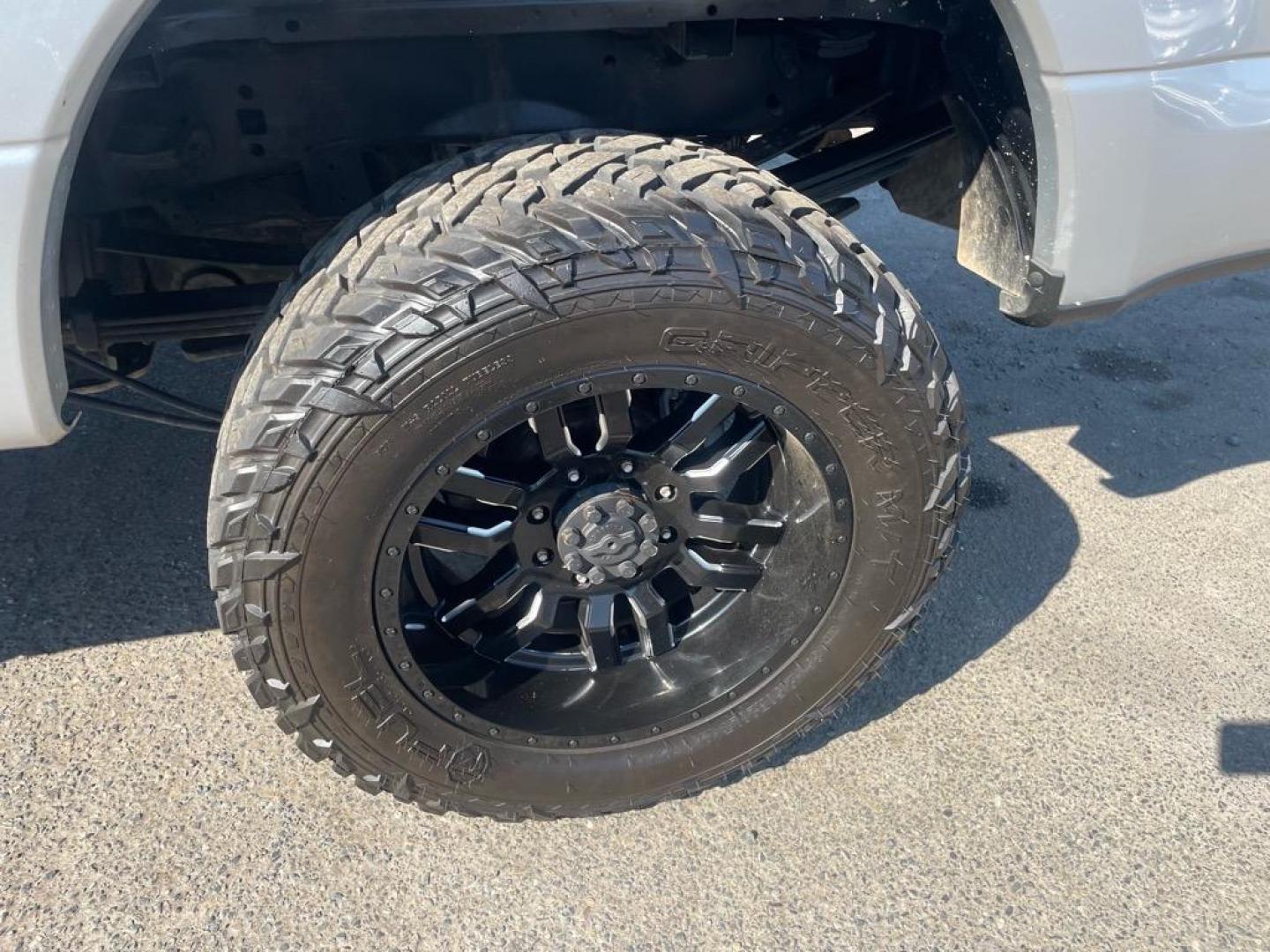 2017 Ingot Silver Ford F-350 Super Duty XL (1FT8W3BT2HE) with an 6.7L Power Stroke 6.7L Biodiesel Turbo V8 440hp 925ft. lbs. Common Rail Direct Injection engine, 6-Speed Shiftable Automatic transmission, located at 800 Riverside Ave, Roseville, CA, 95678, (916) 773-4549, 38.732265, -121.291039 - Photo#6