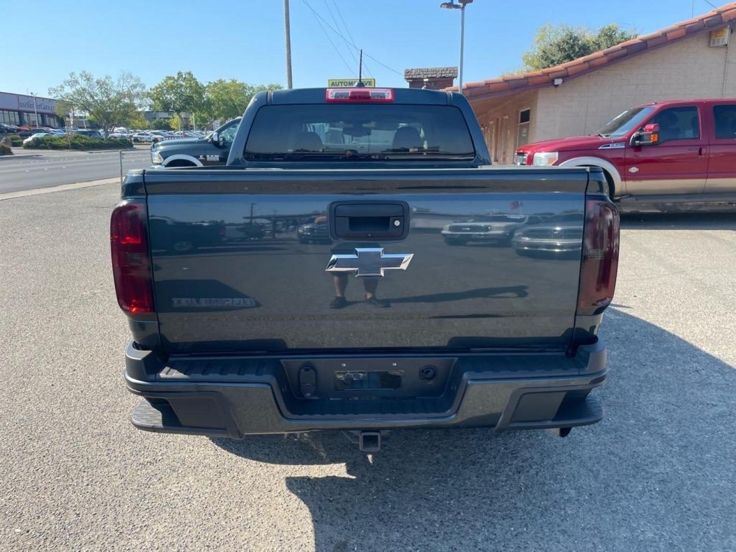 2018 Deepwood Green Metallic Chevrolet Colorado Z71 (1GCPTDE13J1) with an 0.0 Duramax 2.8L Diesel Turbo I4 181hp 369ft. lbs. Common Rail Direct Injection engine, 8-Speed Shiftable Automatic transmission, located at 800 Riverside Ave, Roseville, CA, 95678, (916) 773-4549, 38.732265, -121.291039 - Photo#7