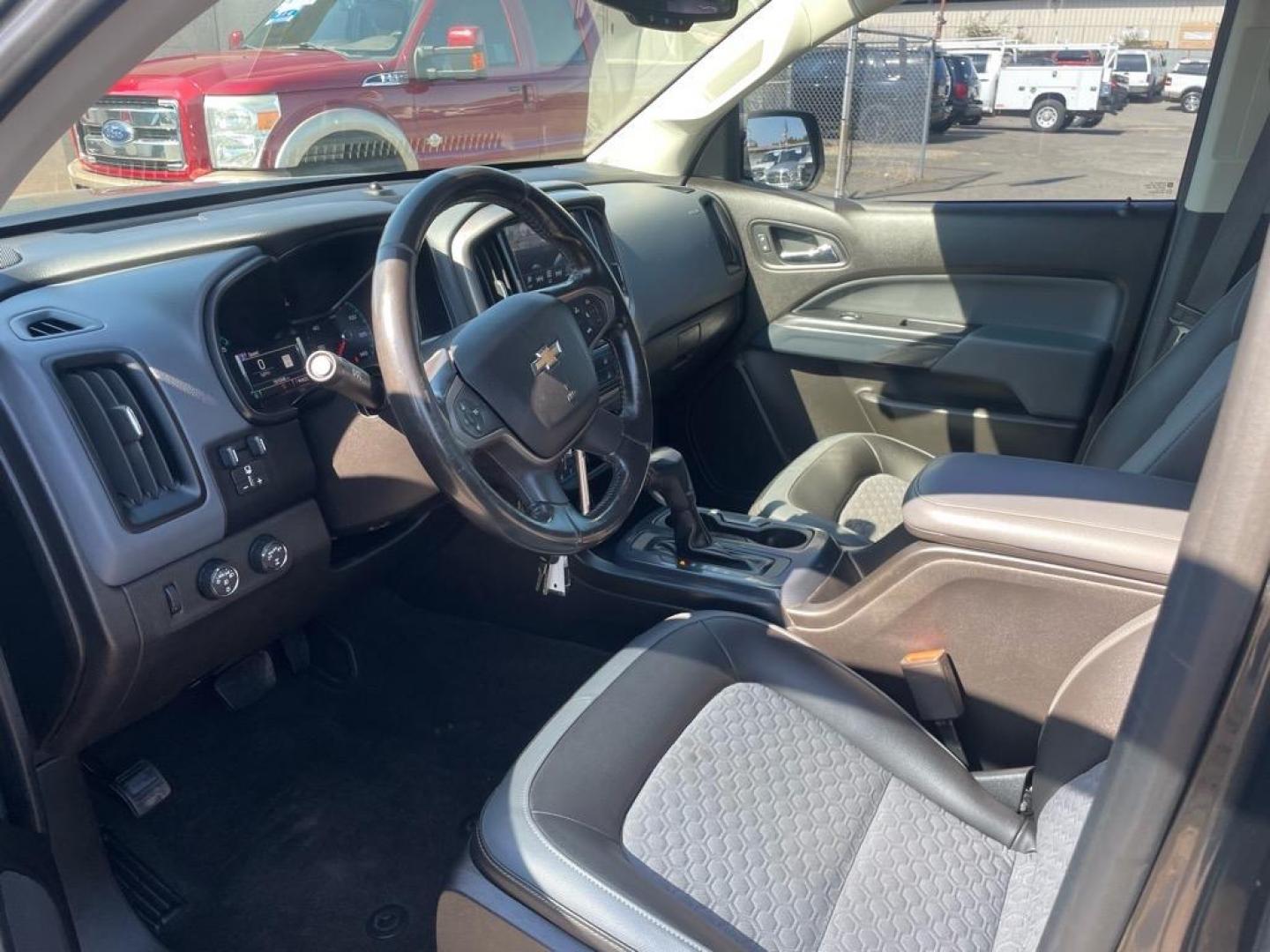 2018 Deepwood Green Metallic Chevrolet Colorado Z71 (1GCPTDE13J1) with an 0.0 Duramax 2.8L Diesel Turbo I4 181hp 369ft. lbs. Common Rail Direct Injection engine, 8-Speed Shiftable Automatic transmission, located at 800 Riverside Ave, Roseville, CA, 95678, (916) 773-4549, 38.732265, -121.291039 - Photo#8