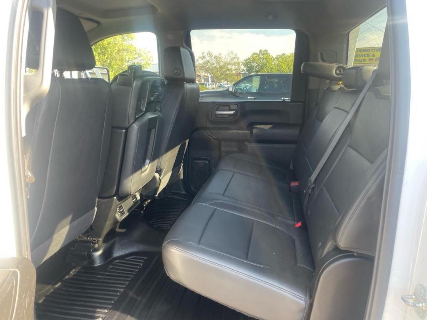 2021 Summit White Chevrolet Silverado 3500HD Work Truck (1GB4YSEY7MF) with an 6.6L Duramax 6.6L Biodiesel Turbo V8 445hp 910ft. lbs. Common Rail Direct Injection engine, Allison 10-Speed Shiftable Automatic transmission, located at 800 Riverside Ave, Roseville, CA, 95678, (916) 773-4549, 38.732265, -121.291039 - Photo#12