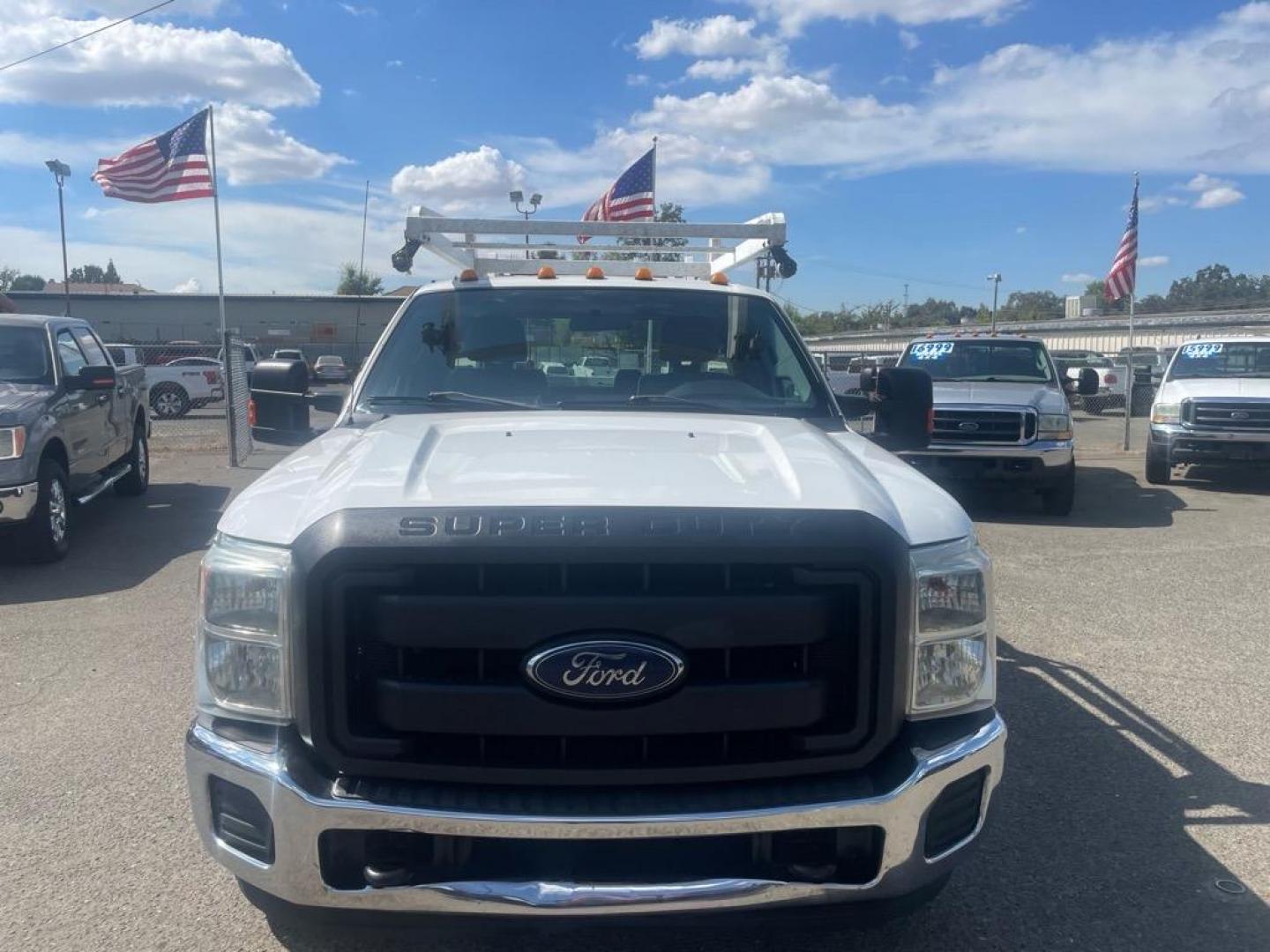 2015 White Ford F-350 Super Duty XL (1FD8X3E64FE) with an 6.2L 6.2L Flex Fuel V8 385hp 405ft. lbs. Sequential Electronic Fuel Injection engine, 6-Speed Shiftable Automatic transmission, located at 800 Riverside Ave, Roseville, CA, 95678, (916) 773-4549, 38.732265, -121.291039 - Photo#7