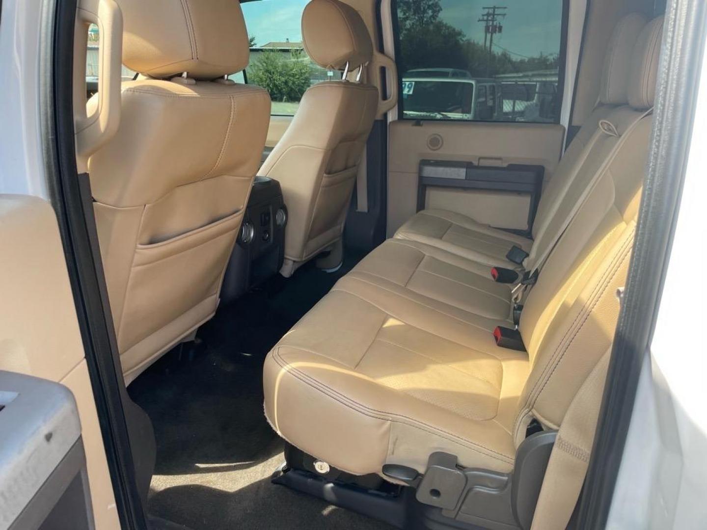 2014 Oxford White Ford F-250 Super Duty Lariat (1FT7W2BT5EE) with an 6.7L Power Stroke 6.7L Biodiesel Turbo V8 400hp 800ft. lbs. Common Rail Direct Injection engine, 6-Speed Shiftable Automatic transmission, located at 800 Riverside Ave, Roseville, CA, 95678, (916) 773-4549, 38.732265, -121.291039 - DIESEL CREW CAB 4X4 LARIAT CLEAN CARFAX - Photo#11