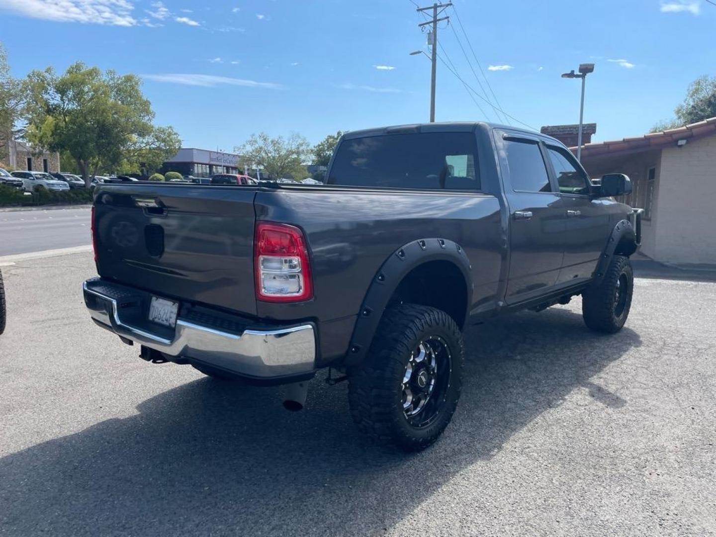 2019 Granite Crystal Metallic Clear Coat RAM 2500 Big Horn (3C6UR5DJ9KG) with an 6.4L HEMI 6.4L V8 410hp 429ft. lbs. Sequential Multiport Fuel Injection engine, 8-Speed Shiftable Automatic transmission, located at 800 Riverside Ave, Roseville, CA, 95678, (916) 773-4549, 38.732265, -121.291039 - Photo#4
