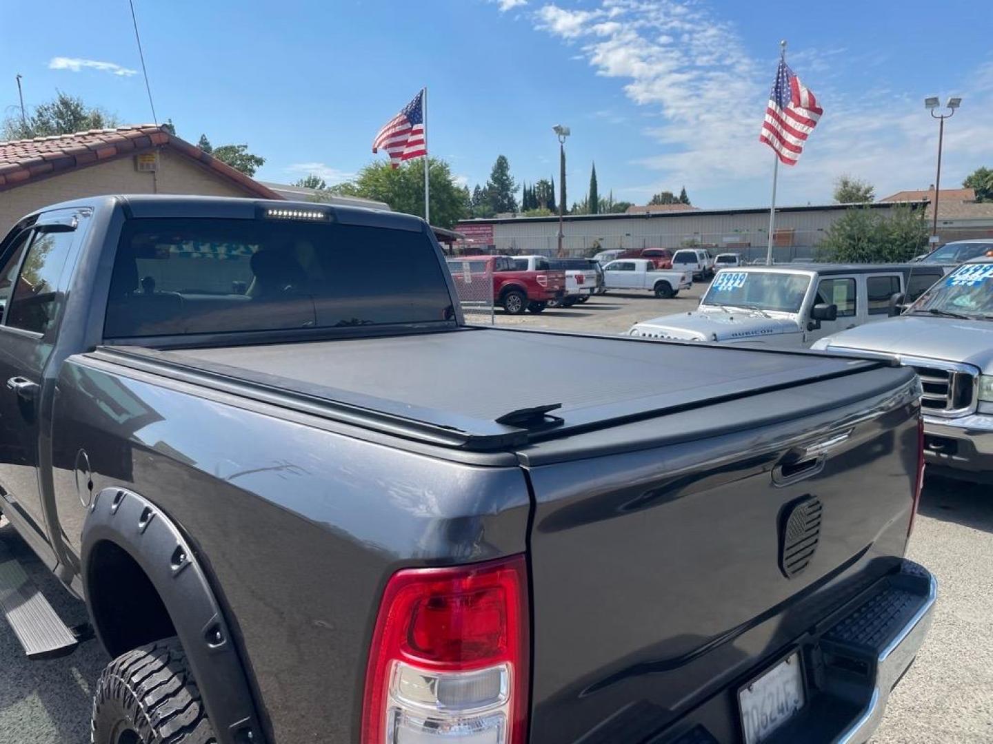 2019 Granite Crystal Metallic Clear Coat RAM 2500 Big Horn (3C6UR5DJ9KG) with an 6.4L HEMI 6.4L V8 410hp 429ft. lbs. Sequential Multiport Fuel Injection engine, 8-Speed Shiftable Automatic transmission, located at 800 Riverside Ave, Roseville, CA, 95678, (916) 773-4549, 38.732265, -121.291039 - Photo#11