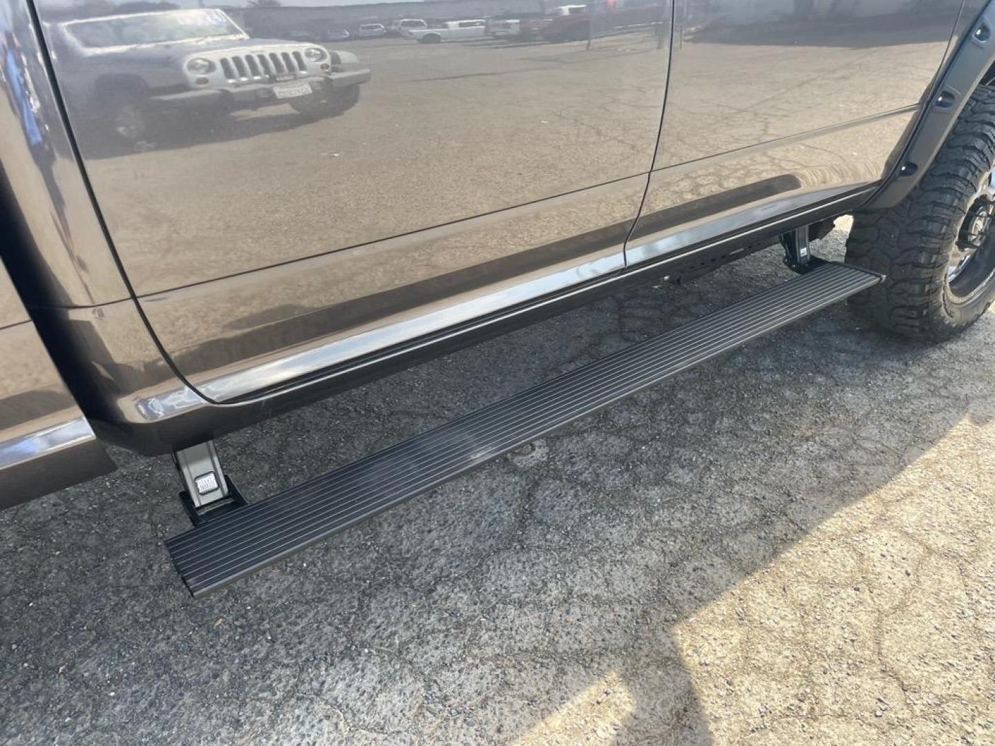 2019 Granite Crystal Metallic Clear Coat RAM 2500 Big Horn (3C6UR5DJ9KG) with an 6.4L HEMI 6.4L V8 410hp 429ft. lbs. Sequential Multiport Fuel Injection engine, 8-Speed Shiftable Automatic transmission, located at 800 Riverside Ave, Roseville, CA, 95678, (916) 773-4549, 38.732265, -121.291039 - Photo#13