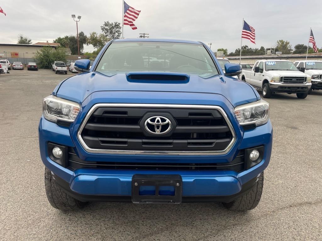 2017 Blazing Blue Pearl Toyota Tacoma TRD Sport (5TFCZ5AN6HX) with an 3.5L 3.5L V6 278hp 265ft. lbs. Direct Injection engine, 6-Speed Manual transmission, located at 800 Riverside Ave, Roseville, CA, 95678, (916) 773-4549, 38.732265, -121.291039 - 4X4 DOUBLE CAB TRD SPORT LEATHER MOON ROOF SERVICE RECORDS MANUAL TRANSMISSION - Photo#7