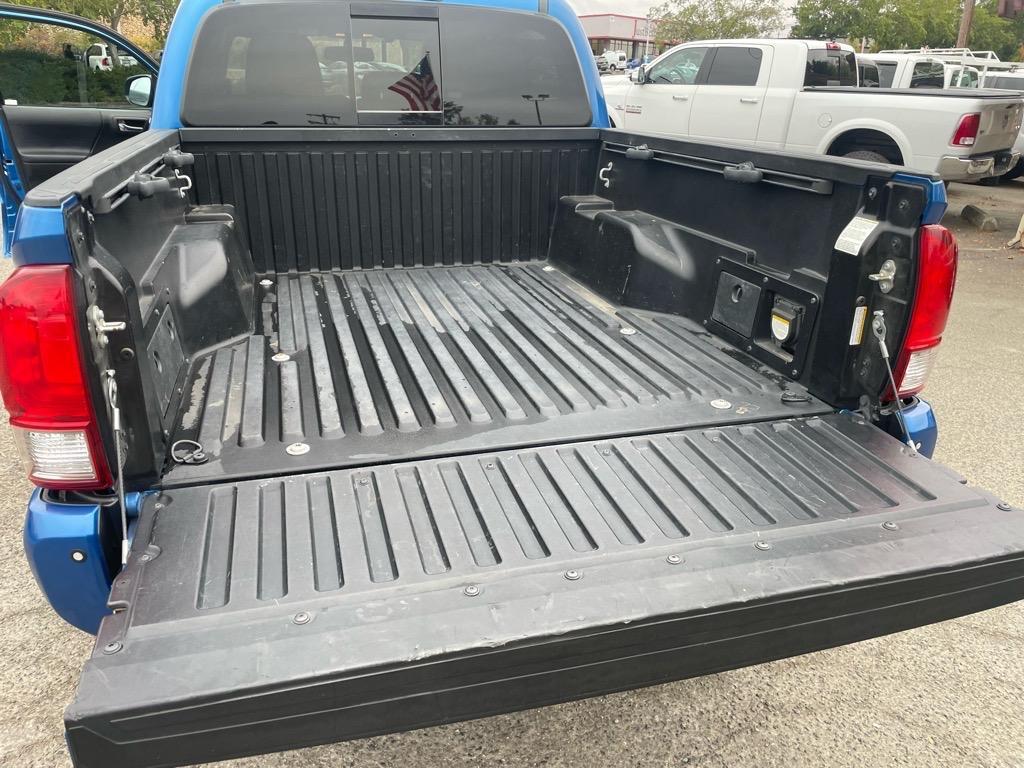 2017 Blazing Blue Pearl Toyota Tacoma TRD Sport (5TFCZ5AN6HX) with an 3.5L 3.5L V6 278hp 265ft. lbs. Direct Injection engine, 6-Speed Manual transmission, located at 800 Riverside Ave, Roseville, CA, 95678, (916) 773-4549, 38.732265, -121.291039 - 4X4 DOUBLE CAB TRD SPORT LEATHER MOON ROOF SERVICE RECORDS MANUAL TRANSMISSION - Photo#9