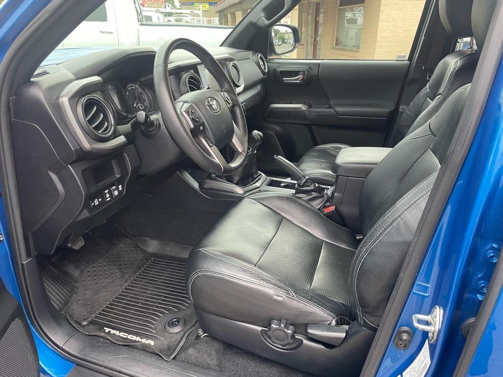 2017 Blazing Blue Pearl Toyota Tacoma TRD Sport (5TFCZ5AN6HX) with an 3.5L 3.5L V6 278hp 265ft. lbs. Direct Injection engine, 6-Speed Manual transmission, located at 800 Riverside Ave, Roseville, CA, 95678, (916) 773-4549, 38.732265, -121.291039 - 4X4 DOUBLE CAB TRD SPORT LEATHER MOON ROOF SERVICE RECORDS MANUAL TRANSMISSION - Photo#10