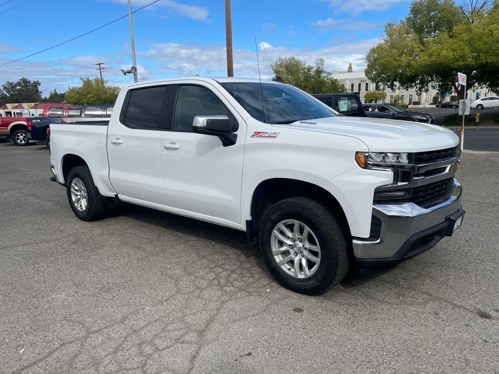 2022 Summit White Chevrolet Silverado 1500 Limited LT (3GCUYDET0NG) with an 3.0L Duramax 3.0L Diesel Turbo I6 277hp 460ft. lbs. Common Rail Direct Injection engine, 10-Speed Shiftable Automatic transmission, located at 800 Riverside Ave, Roseville, CA, 95678, (916) 773-4549, 38.732265, -121.291039 - DURAMAX DIESEL CREW CAB 4X4 LT ALLISON TRANSMISSION ONE OWNER CLEAN CARFAX - Photo#1