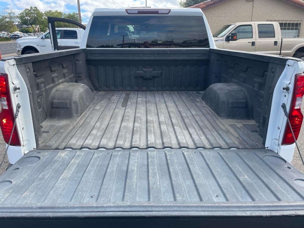 2022 Summit White Chevrolet Silverado 1500 Limited LT (3GCUYDET0NG) with an 3.0L Duramax 3.0L Diesel Turbo I6 277hp 460ft. lbs. Common Rail Direct Injection engine, 10-Speed Shiftable Automatic transmission, located at 800 Riverside Ave, Roseville, CA, 95678, (916) 773-4549, 38.732265, -121.291039 - DURAMAX DIESEL CREW CAB 4X4 LT ALLISON TRANSMISSION ONE OWNER CLEAN CARFAX - Photo#10