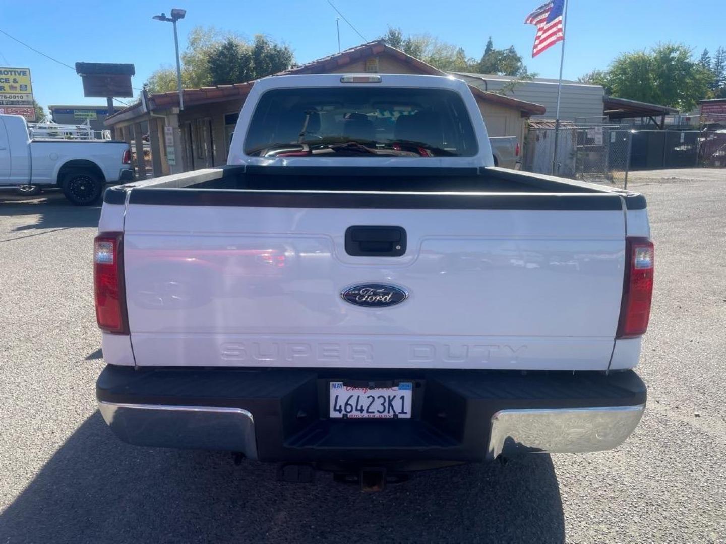 2013 Oxford White Ford F-250 Super Duty XLT (1FT7W2BT0DE) with an 6.7L Power Stroke 6.7L Biodiesel Turbo V8 400hp 800ft. lbs. Common Rail Direct Injection engine, 6-Speed Shiftable Automatic transmission, located at 800 Riverside Ave, Roseville, CA, 95678, (916) 773-4549, 38.732265, -121.291039 - DIESEL CREW CAB 4X4 XLT - Photo#8