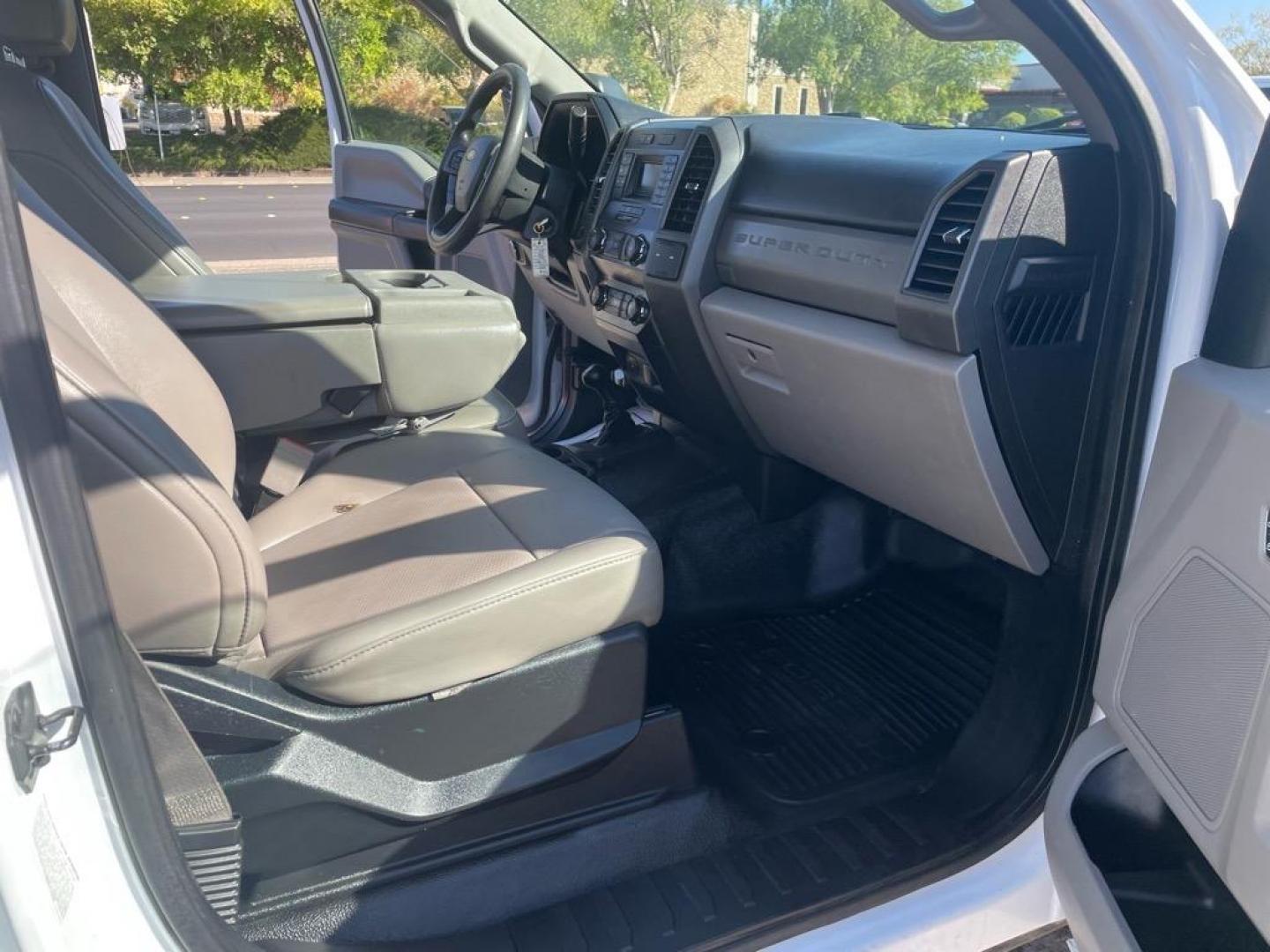 2019 White Ford F-450 Super Duty XL (1FD0W4HTXKE) with an 8 Cylinder Other engine, 6-Speed Automatic transmission, located at 800 Riverside Ave, Roseville, CA, 95678, (916) 773-4549, 38.732265, -121.291039 - Photo#12