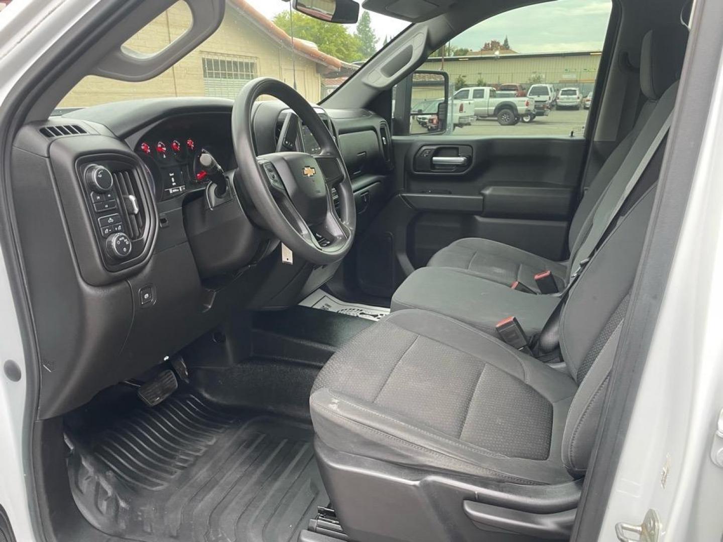 2020 Summit White Chevrolet Silverado 3500HD Work Truck (1GC4YSEY5LF) with an 6.6L Duramax 6.6L Biodiesel Turbo V8 445hp 910ft. lbs. Common Rail Direct Injection engine, 6-Speed Shiftable Automatic transmission, located at 800 Riverside Ave, Roseville, CA, 95678, (916) 773-4549, 38.732265, -121.291039 - DURAMAX DIESEL CREW CAB 4X4 ALLISON TRANSMISSION SERVICE RECORDS ONE OWNER - Photo#11