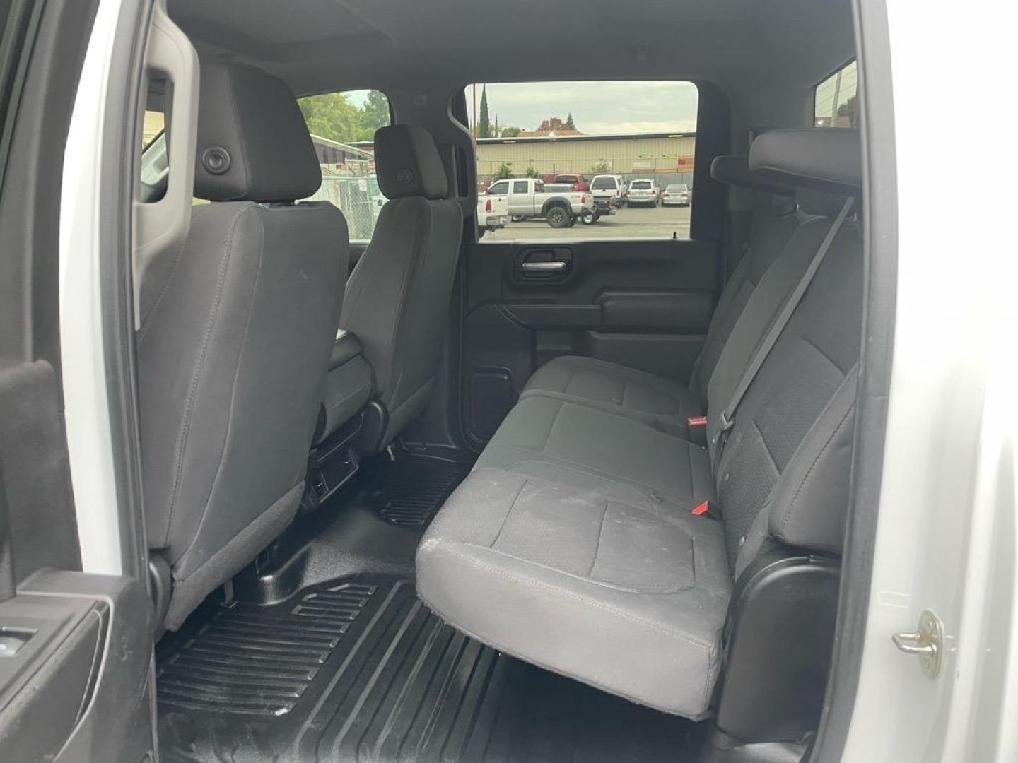 2020 Summit White Chevrolet Silverado 3500HD Work Truck (1GC4YSEY5LF) with an 6.6L Duramax 6.6L Biodiesel Turbo V8 445hp 910ft. lbs. Common Rail Direct Injection engine, 6-Speed Shiftable Automatic transmission, located at 800 Riverside Ave, Roseville, CA, 95678, (916) 773-4549, 38.732265, -121.291039 - DURAMAX DIESEL CREW CAB 4X4 ALLISON TRANSMISSION SERVICE RECORDS ONE OWNER - Photo#12