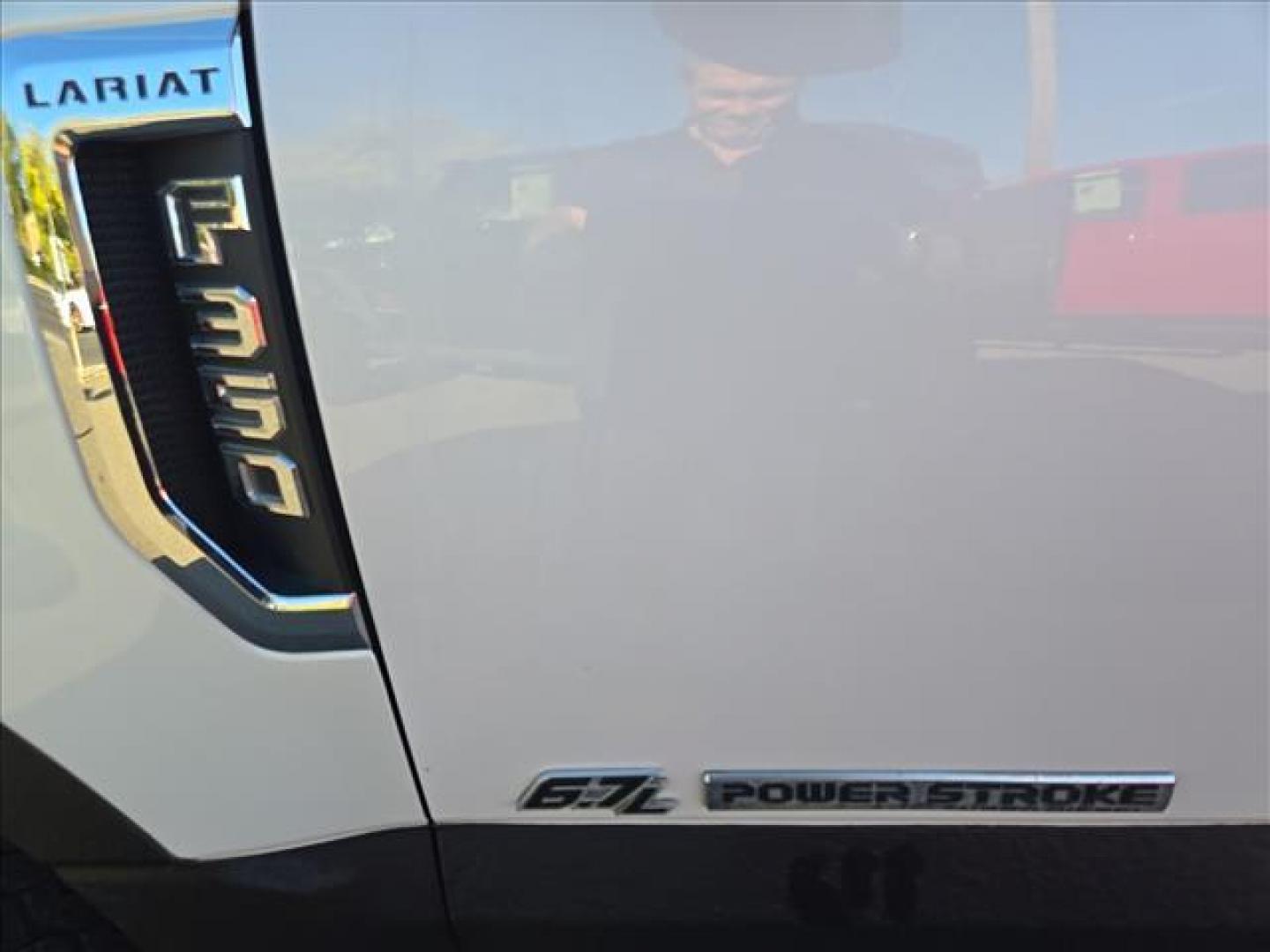 2017 Oxford White Ford F-350 Super Duty Lariat (1FT8W3BT6HE) with an 6.7L Power Stroke 6.7L Biodiesel Turbo V8 440hp 925ft. lbs. Common Rail Direct Injection engine, 6-Speed Shiftable Automatic transmission, located at 800 Riverside Ave, Roseville, CA, 95678, (916) 773-4549, 38.732265, -121.291039 - DIESEL CREW CAB 4X4 LARIAT ONE OWNER CLEAN CARFAX - Photo#5