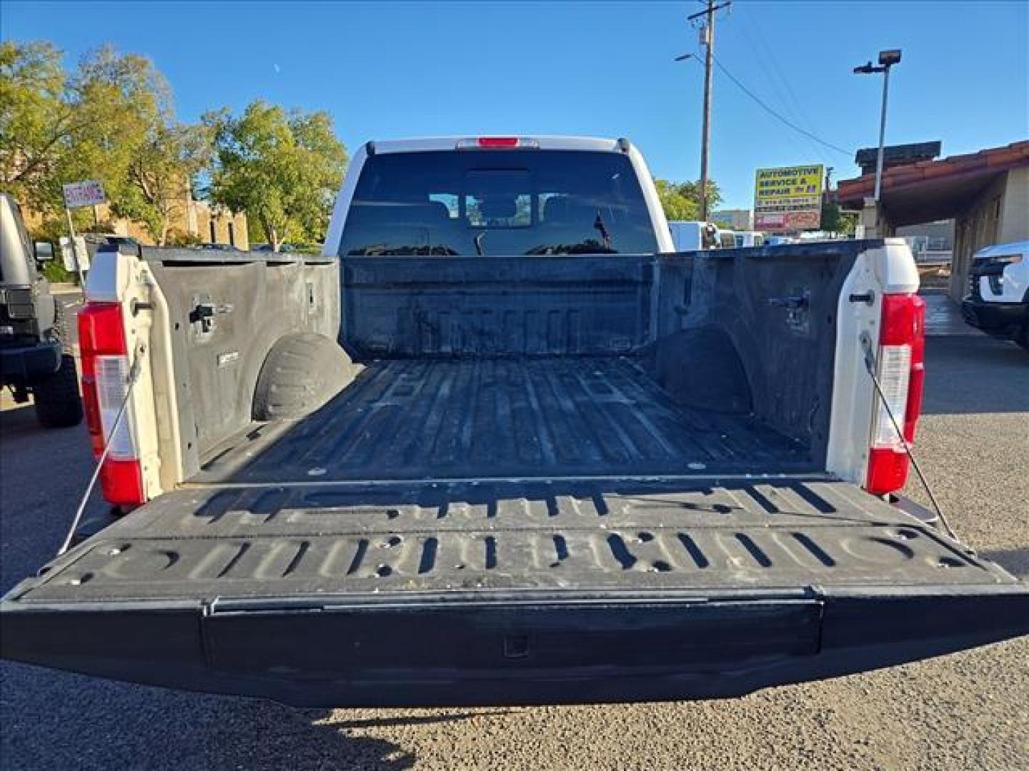 2017 Oxford White Ford F-350 Super Duty Lariat (1FT8W3BT6HE) with an 6.7L Power Stroke 6.7L Biodiesel Turbo V8 440hp 925ft. lbs. Common Rail Direct Injection engine, 6-Speed Shiftable Automatic transmission, located at 800 Riverside Ave, Roseville, CA, 95678, (916) 773-4549, 38.732265, -121.291039 - DIESEL CREW CAB 4X4 LARIAT ONE OWNER CLEAN CARFAX - Photo#9