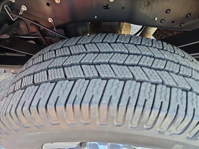 2011 Sterling Grey Metallic Ford F-250 Super Duty Lariat (1FT7W2BT1BE) with an 6.7L Power Stroke 6.7L Biodiesel Turbo V8 400hp 800ft. lbs. Common Rail Direct Injection engine, 6-Speed Shiftable Automatic transmission, located at 800 Riverside Ave, Roseville, CA, 95678, (916) 773-4549, 38.732265, -121.291039 - DIESEL CREW CAB 4X4 FX4 LARIAT ONE OWNER LOW MILES - Photo#7