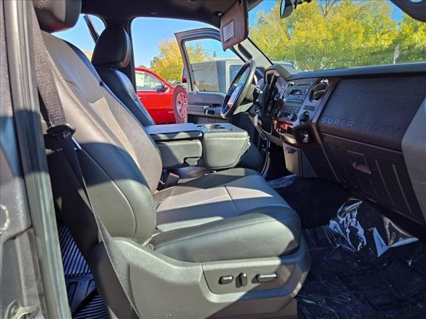 2011 Sterling Grey Metallic Ford F-250 Super Duty Lariat (1FT7W2BT1BE) with an 6.7L Power Stroke 6.7L Biodiesel Turbo V8 400hp 800ft. lbs. Common Rail Direct Injection engine, 6-Speed Shiftable Automatic transmission, located at 800 Riverside Ave, Roseville, CA, 95678, (916) 773-4549, 38.732265, -121.291039 - Photo#15