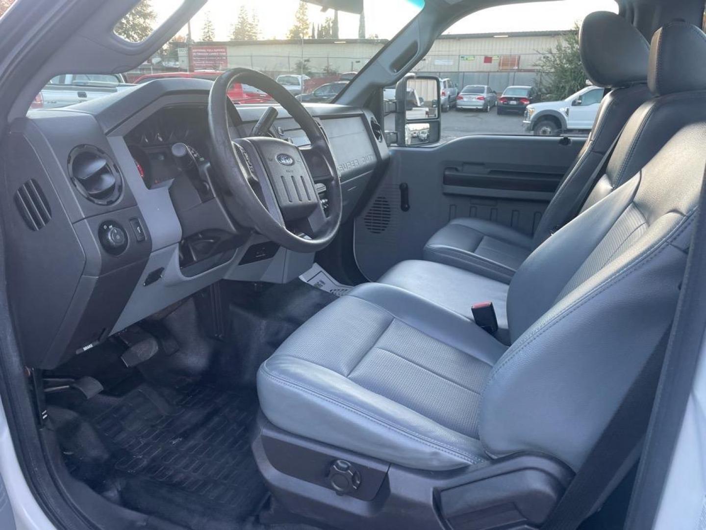 2014 Oxford White Ford F-350 Super Duty XL (1FDRF3A68EE) with an 6.2L 6.2L Flex Fuel V8 385hp 405ft. lbs. Sequential Electronic Fuel Injection engine, 6-Speed Shiftable Automatic transmission, located at 800 Riverside Ave, Roseville, CA, 95678, (916) 773-4549, 38.732265, -121.291039 - Photo#8