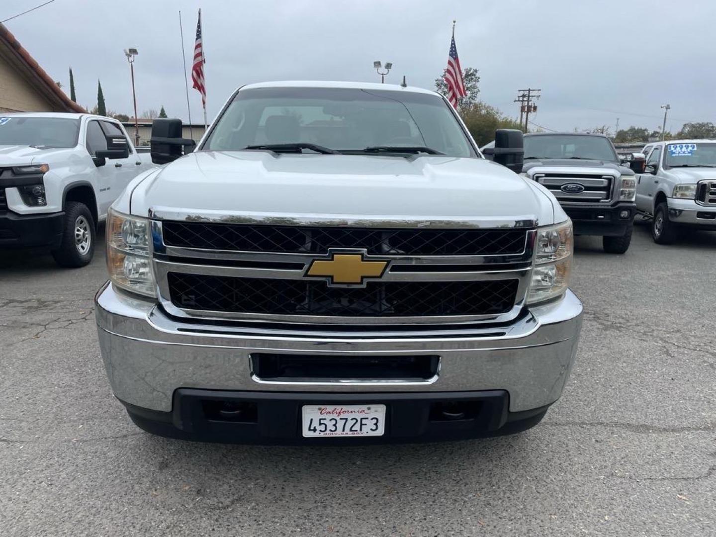 2013 Summit White Chevrolet Silverado 2500HD Work Truck (1GC0CVCG8DF) with an 6.0L 6.0L V8 360hp 380ft. lbs. Sequential Electronic Fuel Injection engine, 6-Speed Shiftable Automatic transmission, located at 800 Riverside Ave, Roseville, CA, 95678, (916) 773-4549, 38.732265, -121.291039 - Photo#7